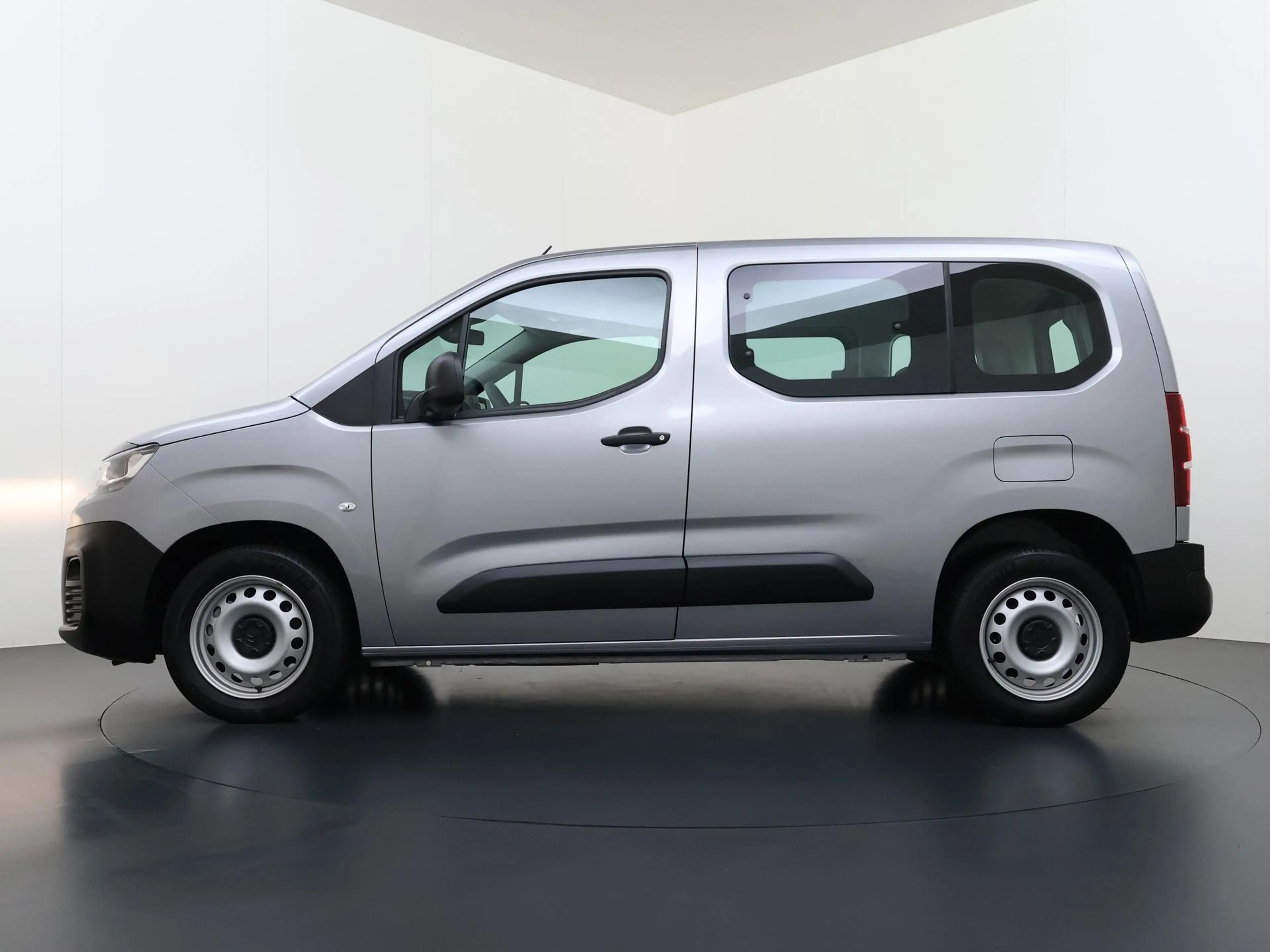 Citroen Berlingo ë-Berlingo Feel 50 kWh VAN: 26.900,- VOOR: 24.877, — photo 11