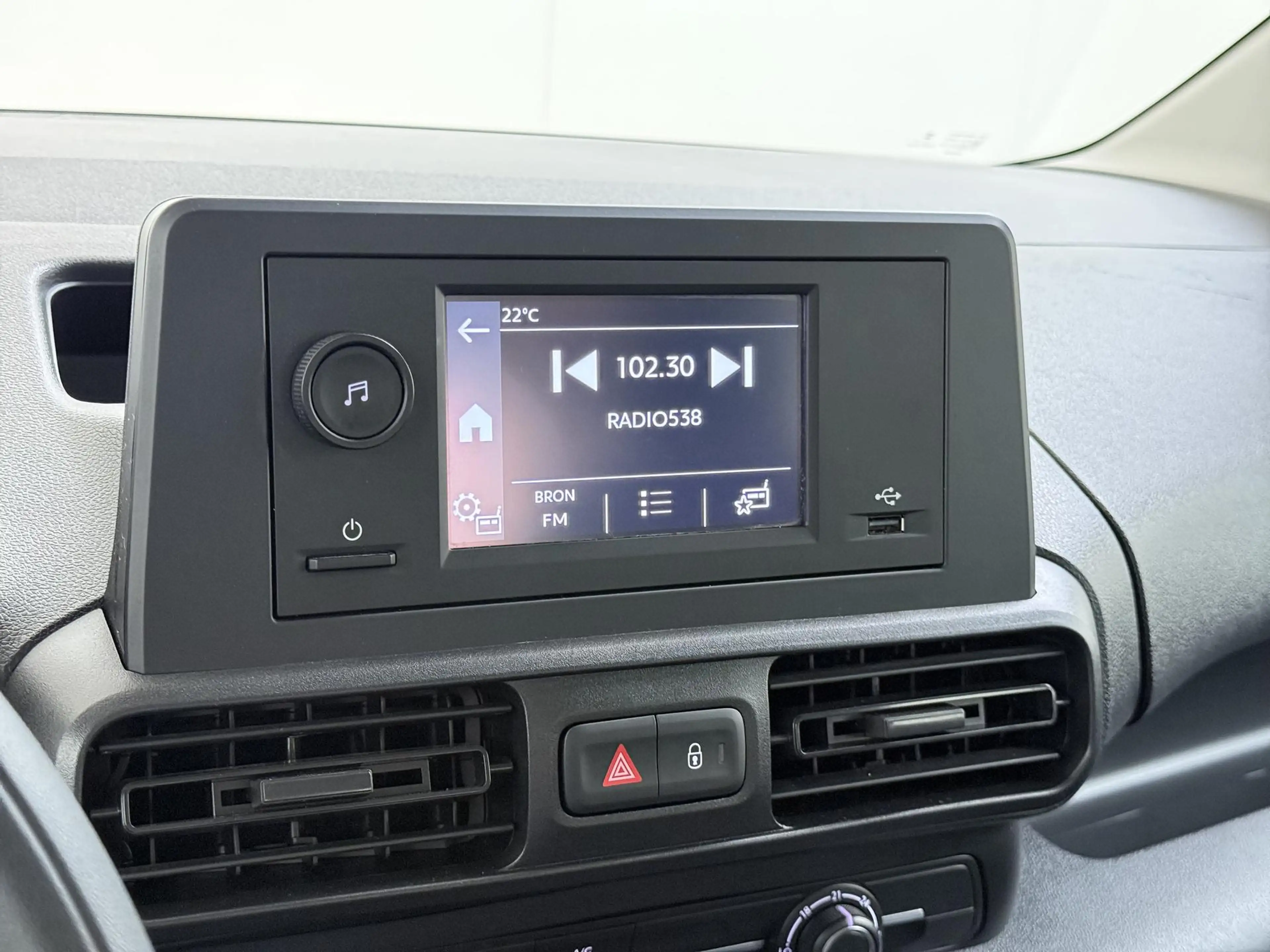 Citroen Berlingo ë-Berlingo Feel 50 kWh VAN: 26.900,- VOOR: 24.877, — photo 30