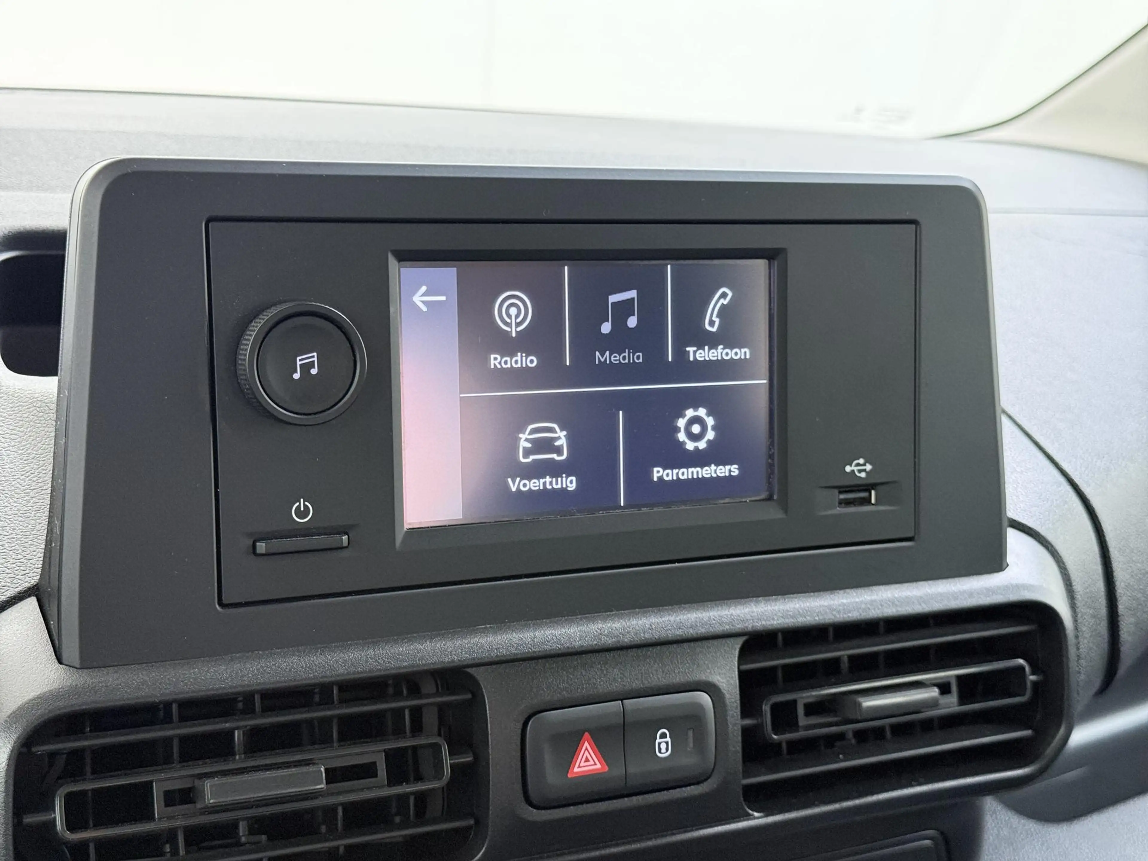 Citroen Berlingo ë-Berlingo Feel 50 kWh VAN: 26.900,- VOOR: 24.877, — photo 3