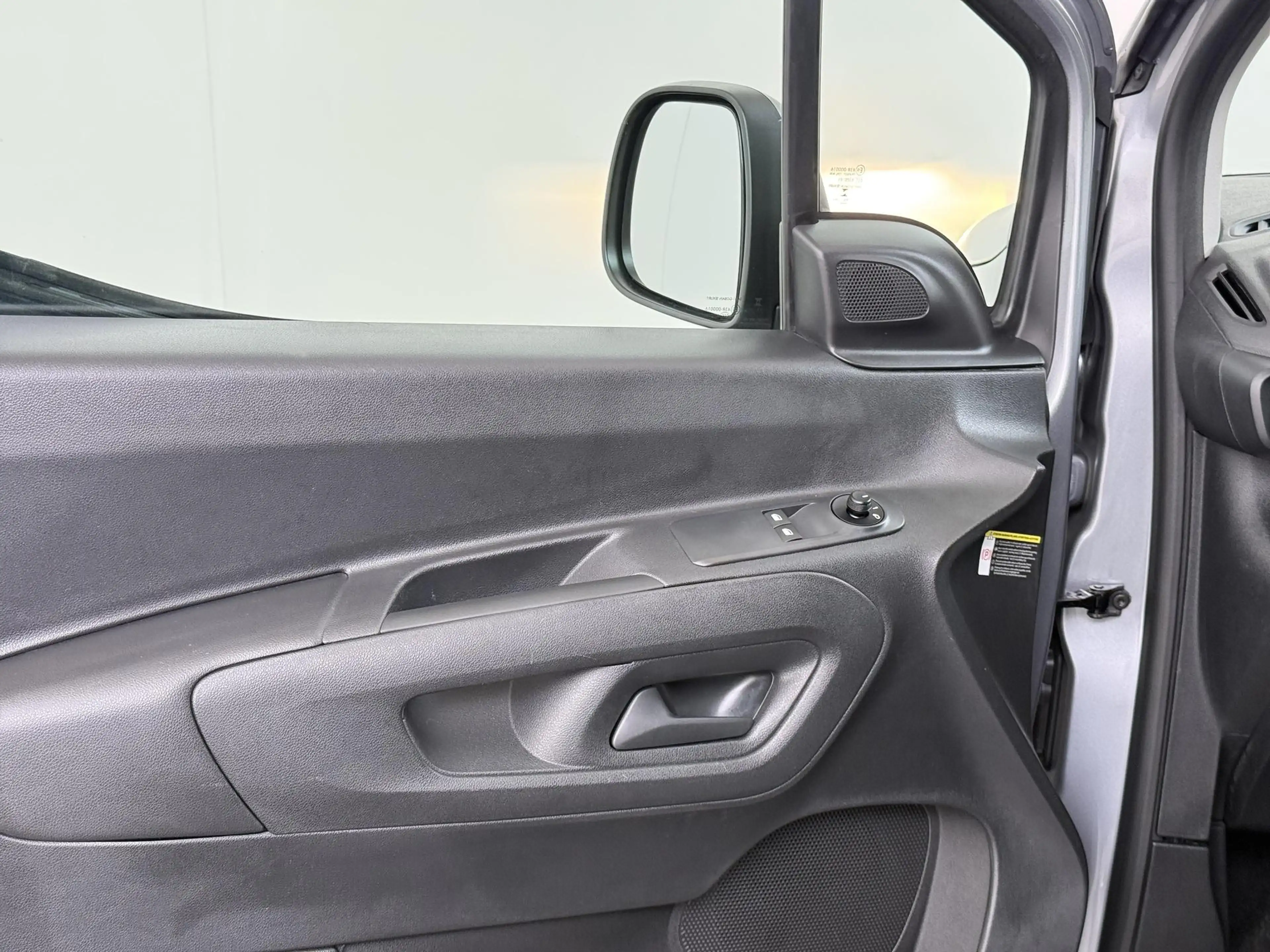 Citroen Berlingo ë-Berlingo Feel 50 kWh VAN: 26.900,- VOOR: 24.877, — photo 21