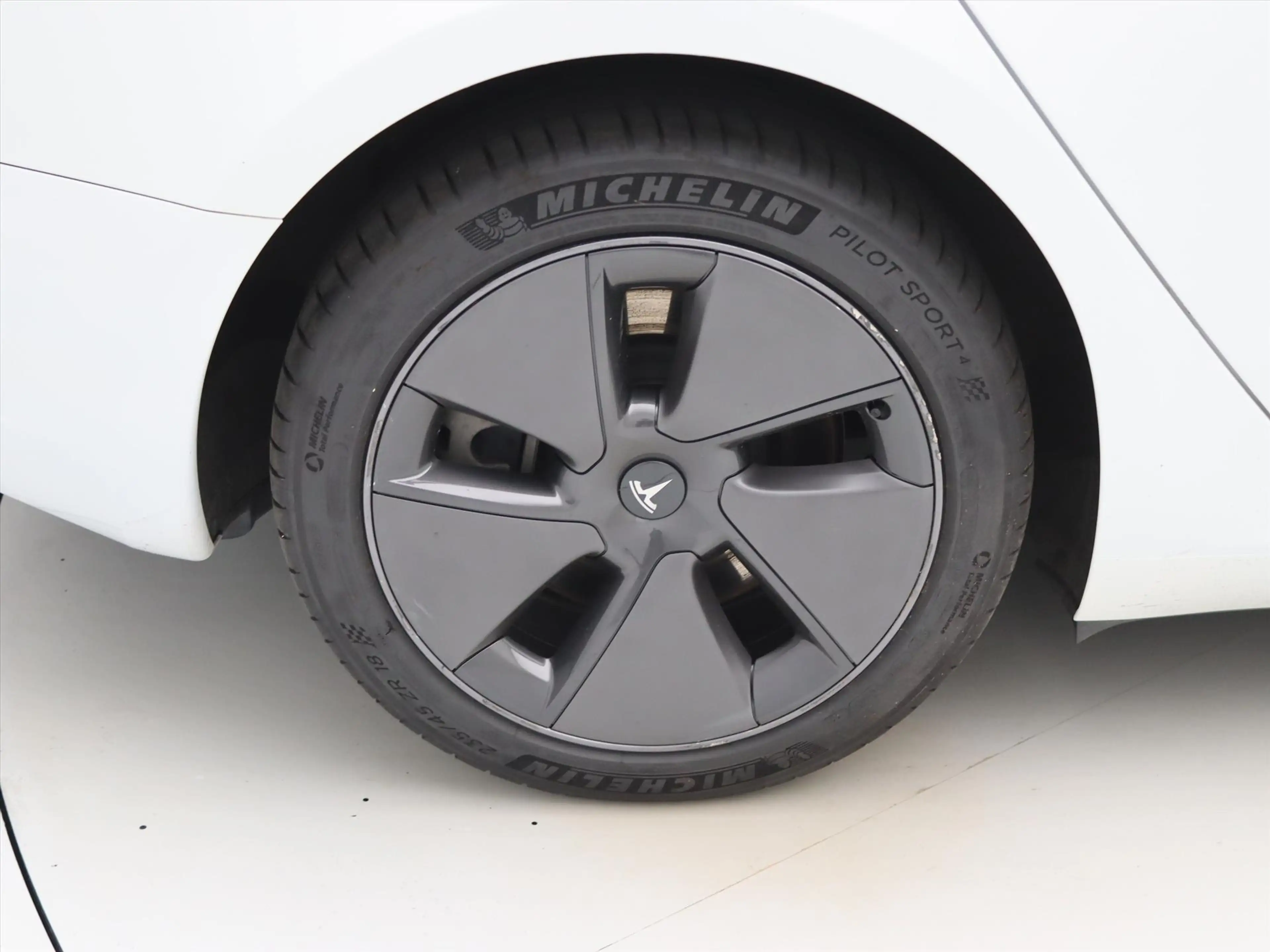 Tesla Model 3 Long-Range AWD 351pk 75 kWh UPGRADE 93% SoH [ AMD — photo 11
