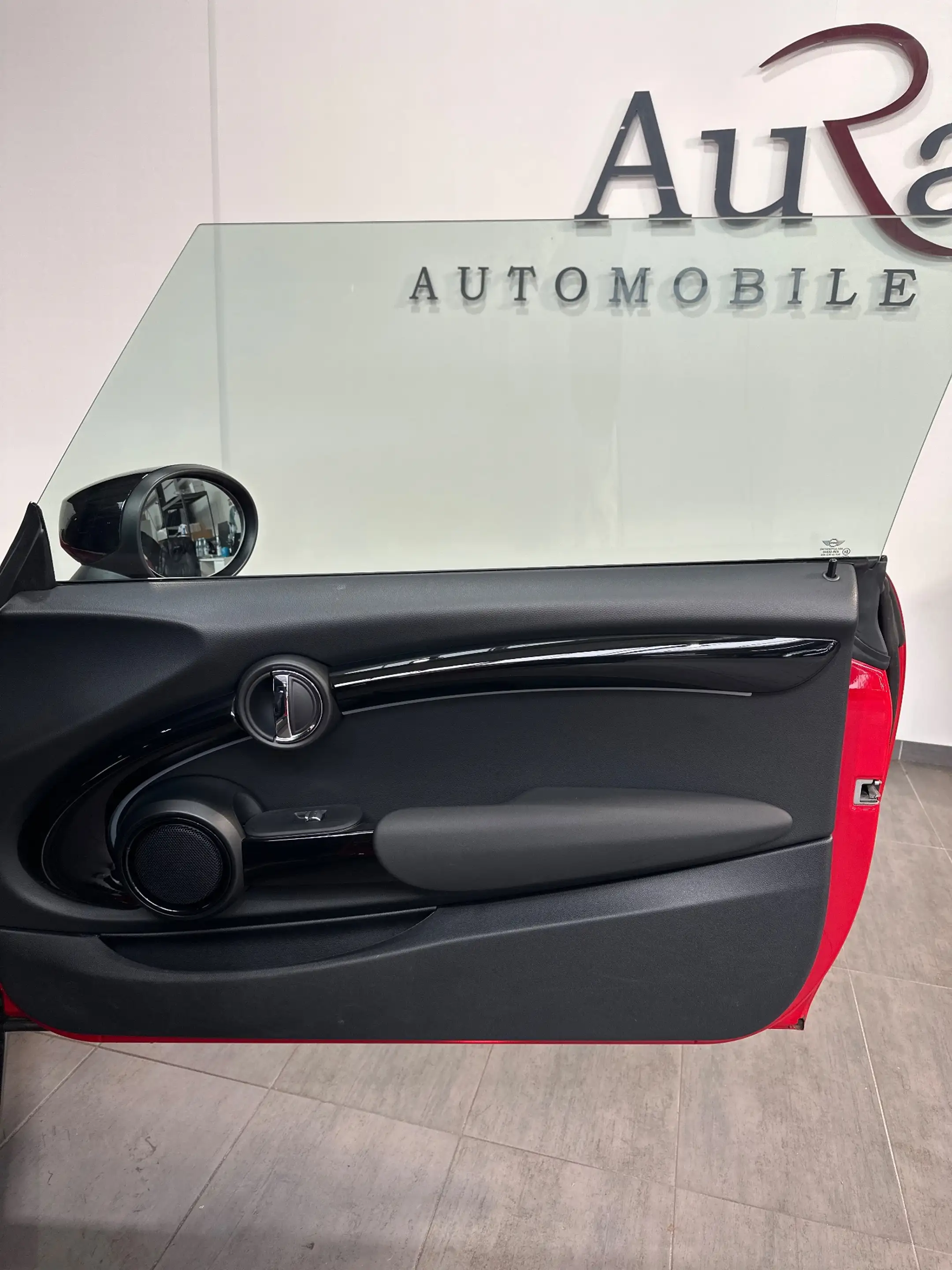 MINI Cooper SE Classic Trim Black NAV+LED+KAM+TEIL-LEDER+SHZ+VC — photo 8