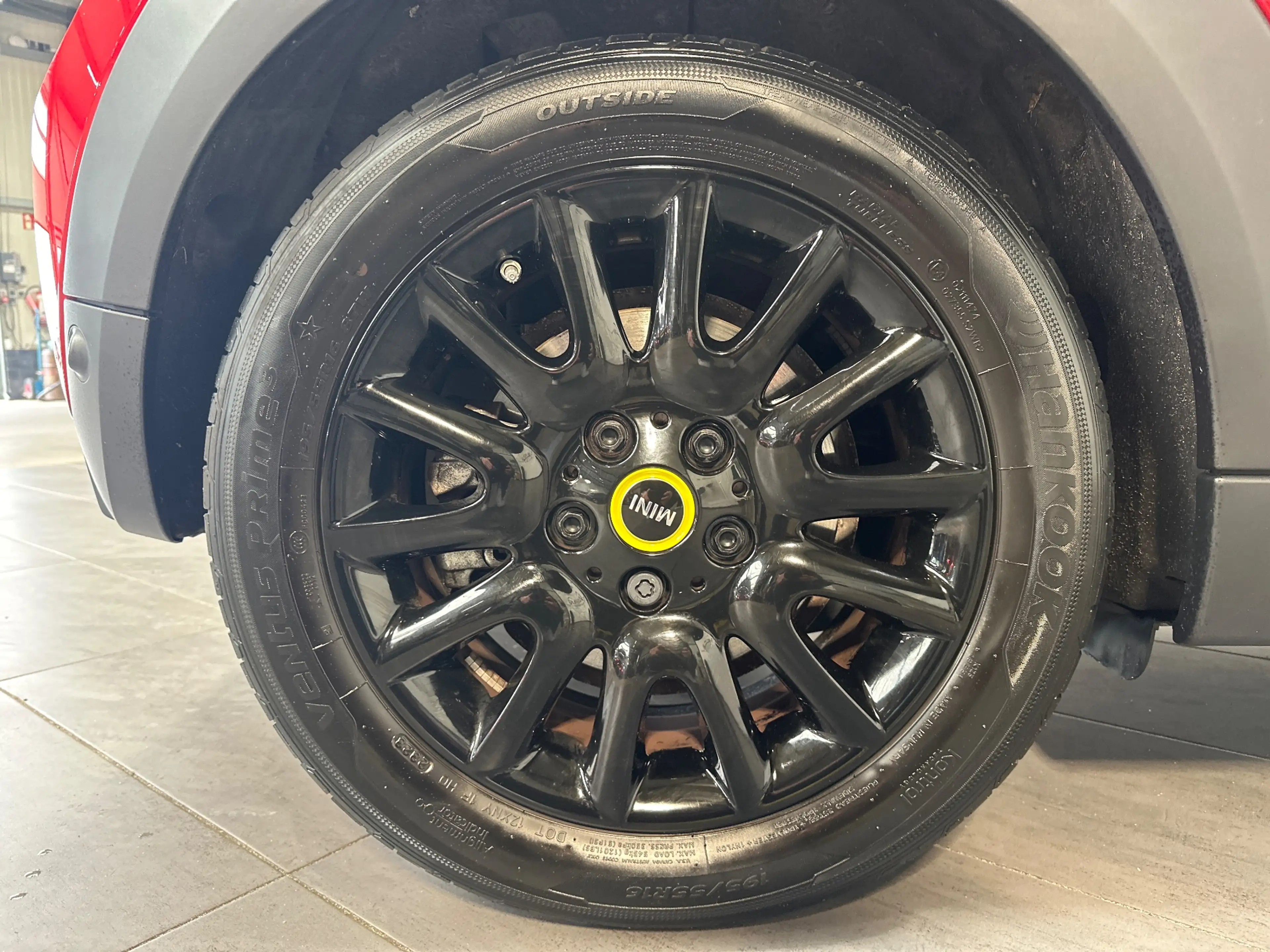 MINI Cooper SE Classic Trim Black NAV+LED+KAM+TEIL-LEDER+SHZ+VC — photo 3