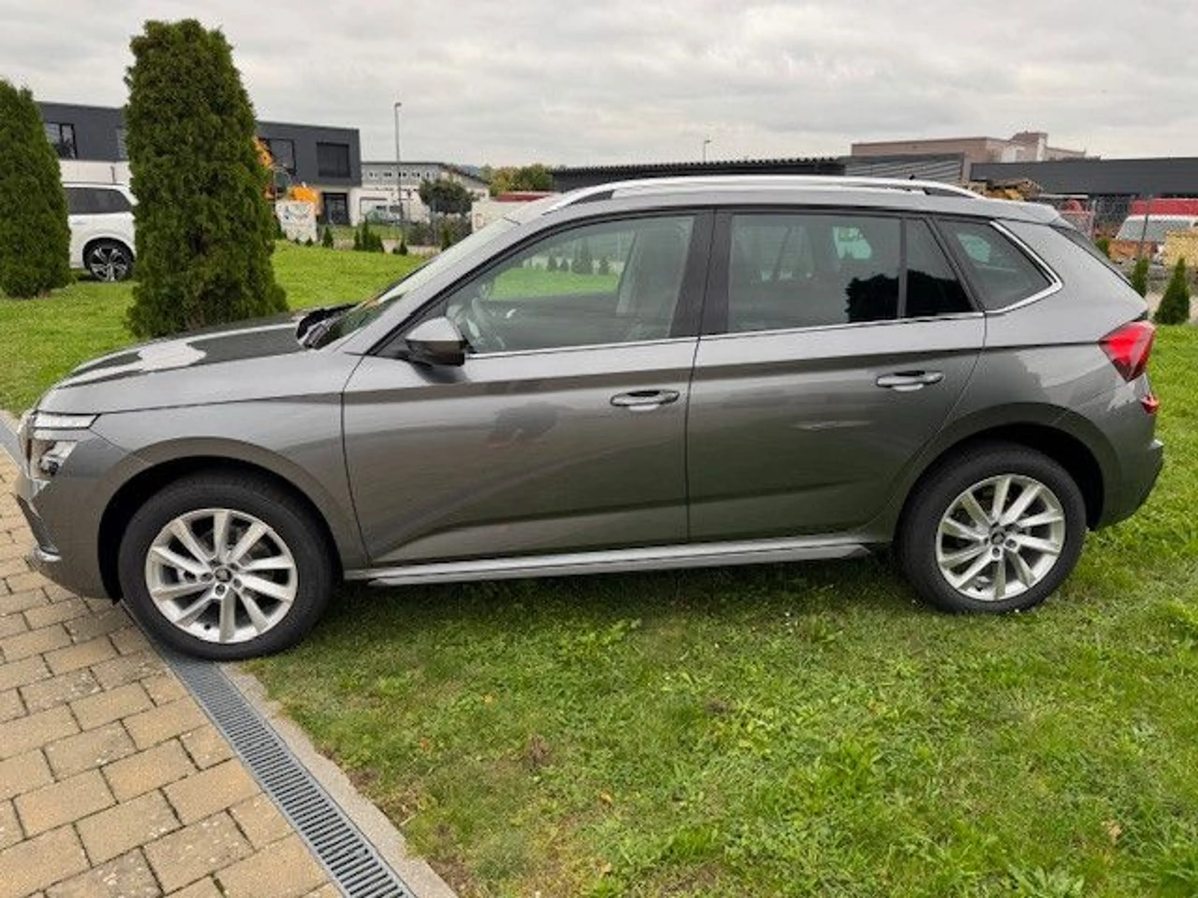 Skoda Kamiq 1.5 TSI "130 Premium" DSG AHK Kamera — photo 2