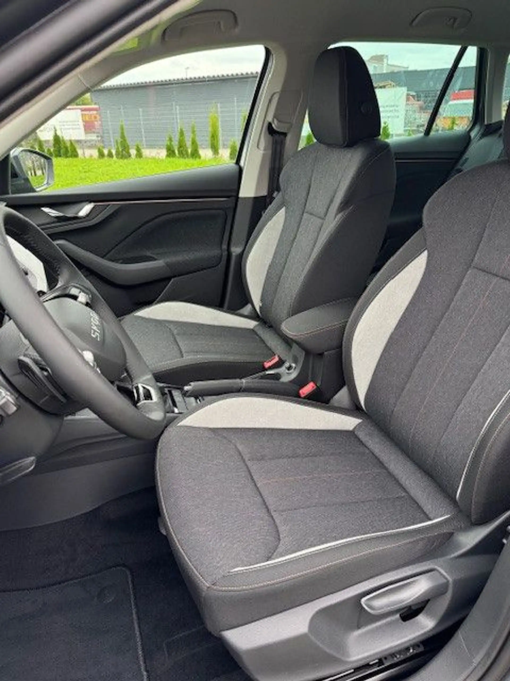 Skoda Kamiq 1.5 TSI "130 Premium" DSG AHK Kamera — photo 9
