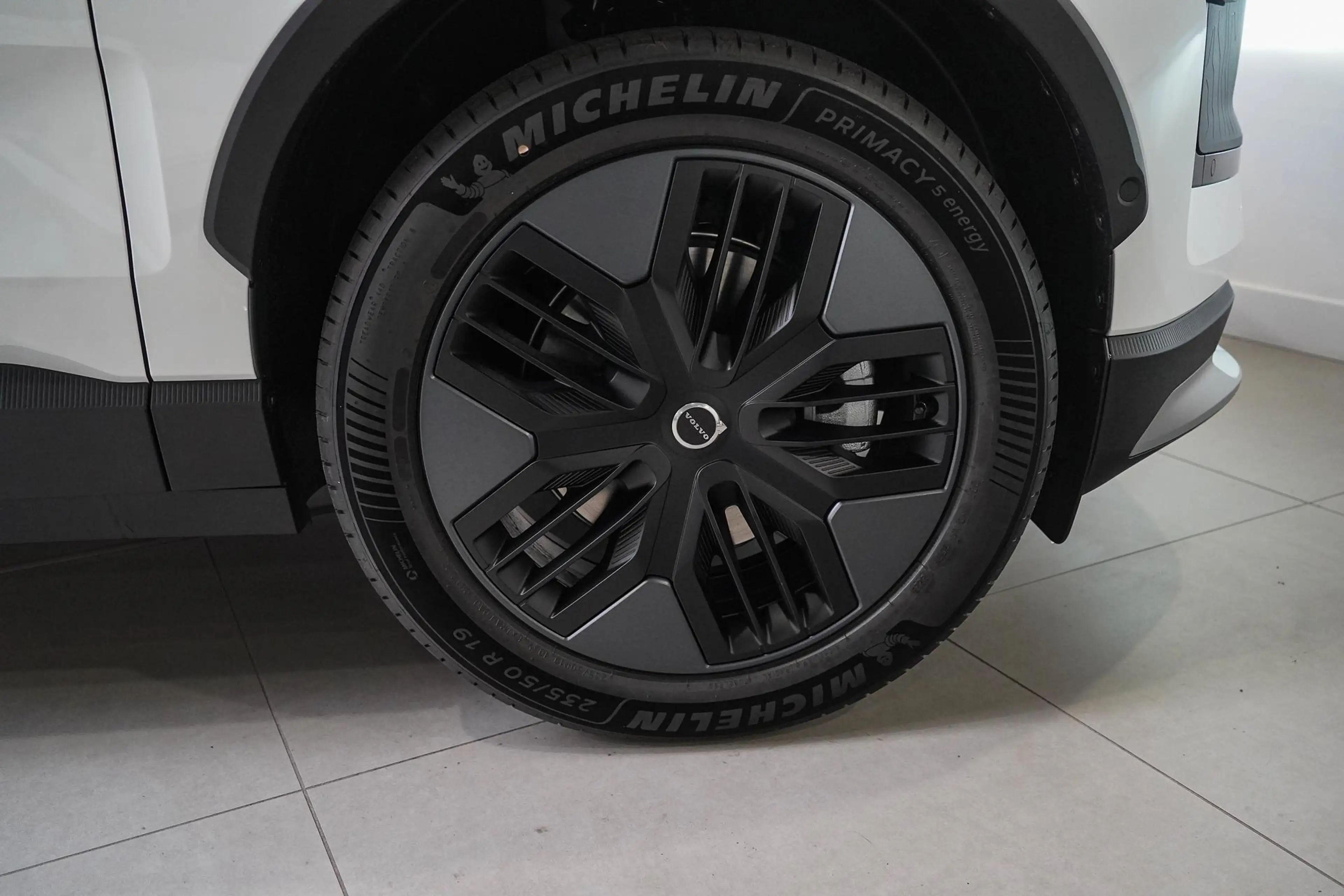 Volvo EX30 Cross Country P5 Long Range Plus Europa 69 kWh 272 — photo 7