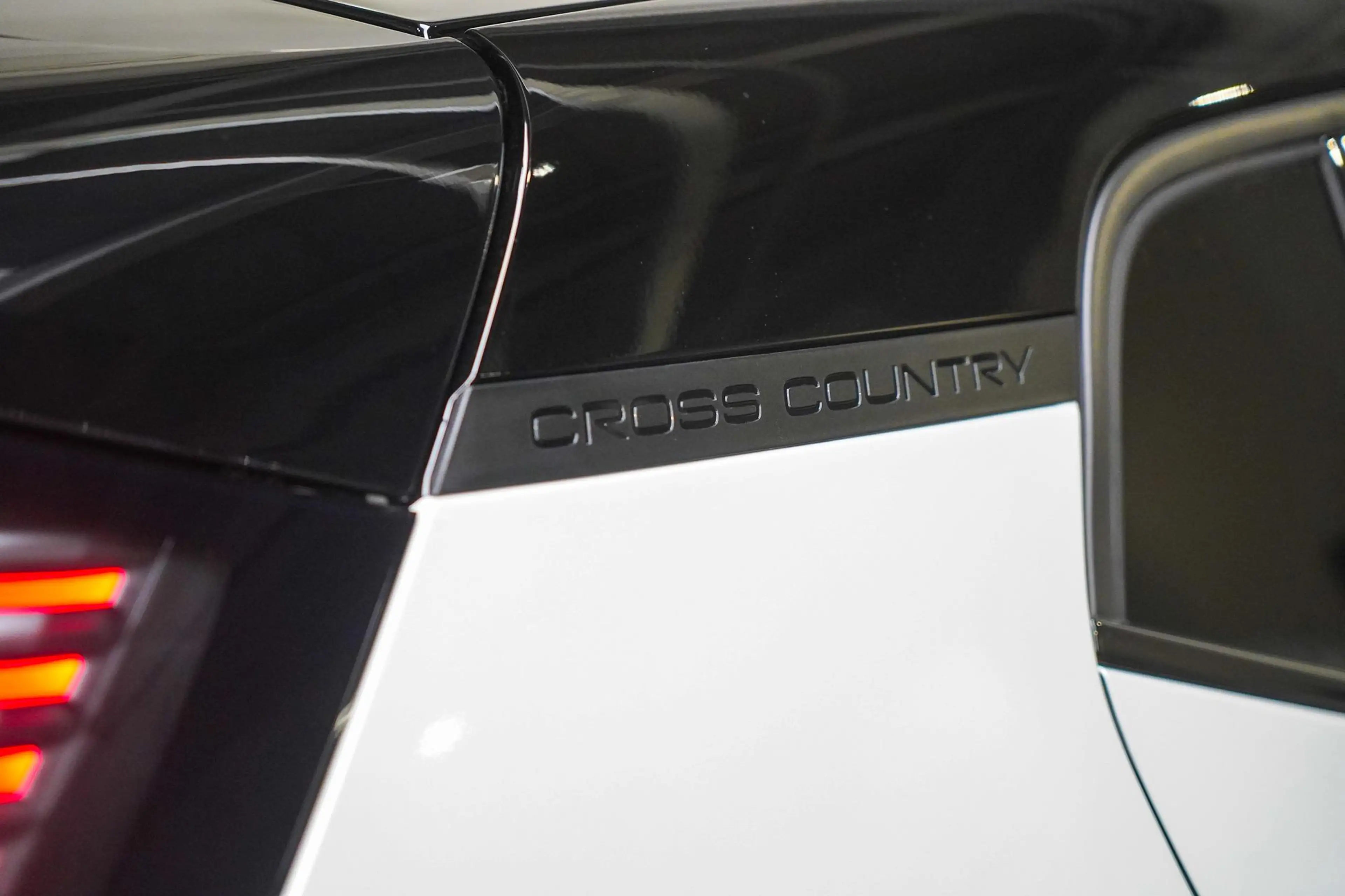 Volvo EX30 Cross Country P5 Long Range Plus Europa 69 kWh 272 — photo 10