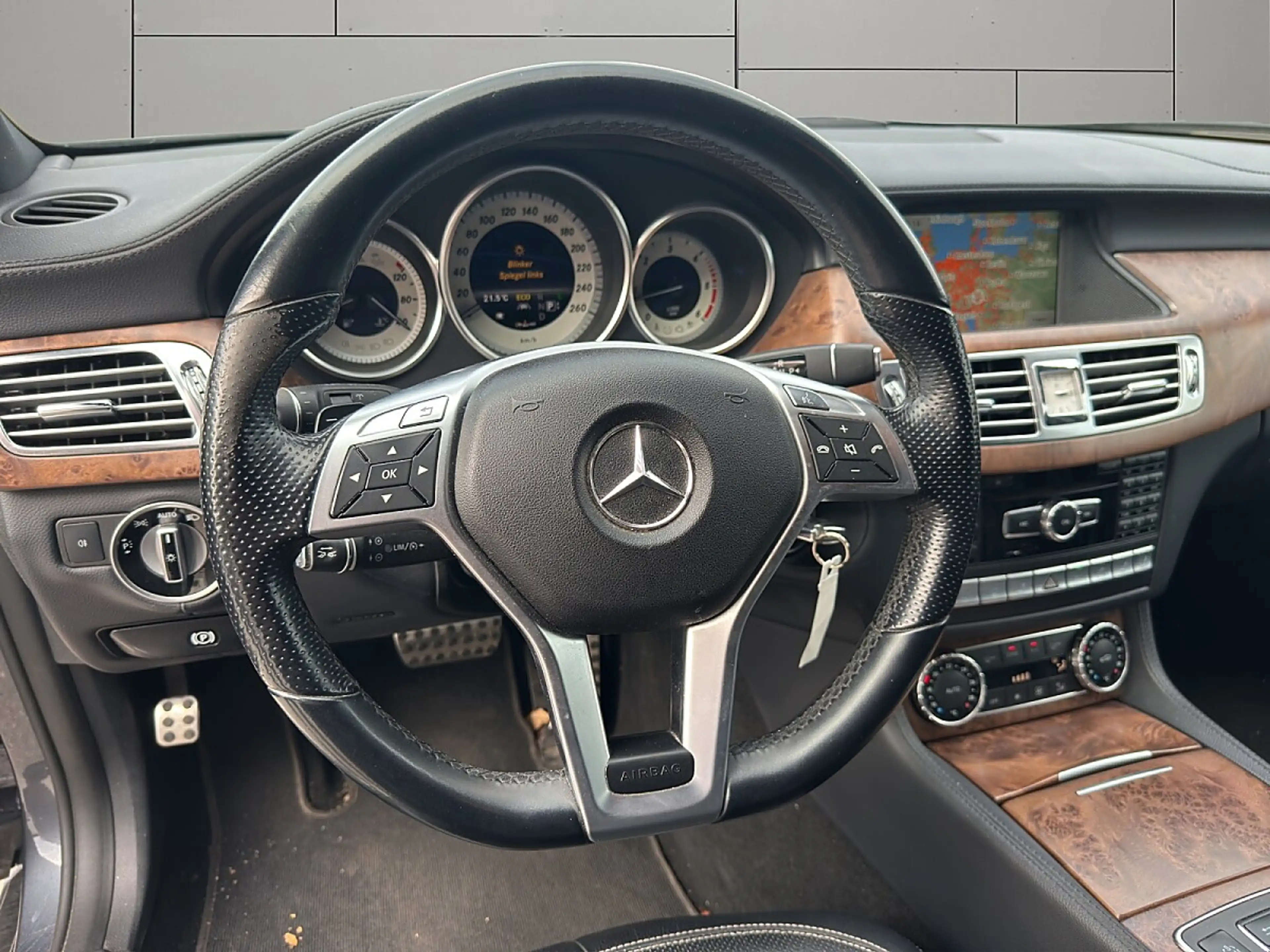 Mercedes-Benz CLS 350 CDI Shooting Brake 4MATIC Aut. — photo 9