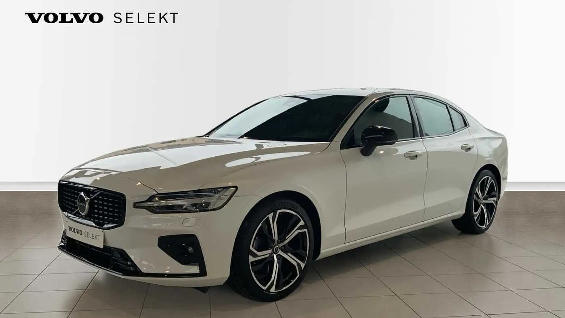 Volvo S60 III Plus, B4 Mild-Hybrid, Benzine, Dark + Driver A Wit - 1