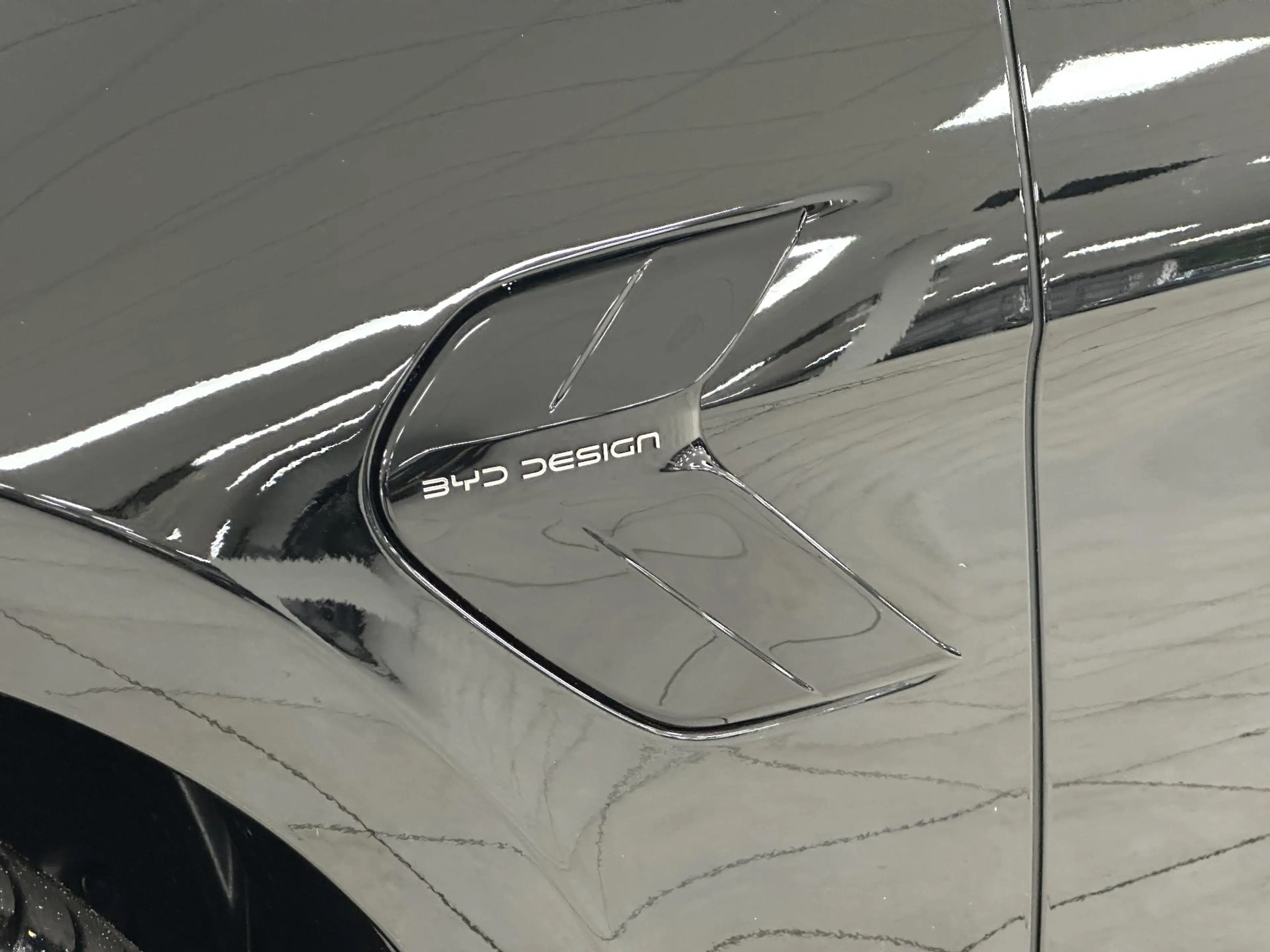BYD Seal Design RWD 82.5 kWh Demo | 570KM WLTP range | Pano — photo 33