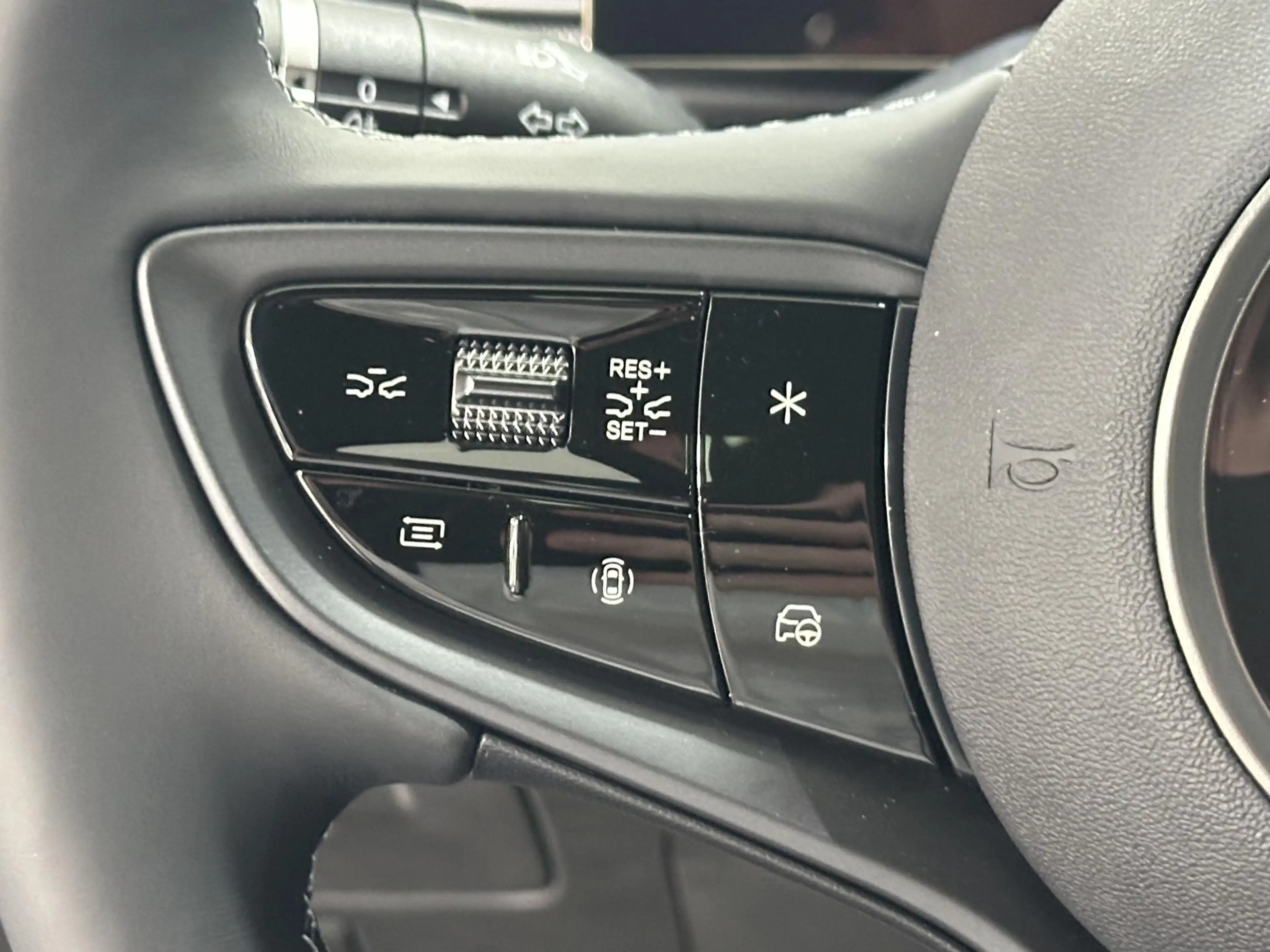 BYD Seal Design RWD 82.5 kWh Demo | 570KM WLTP range | Pano — photo 26