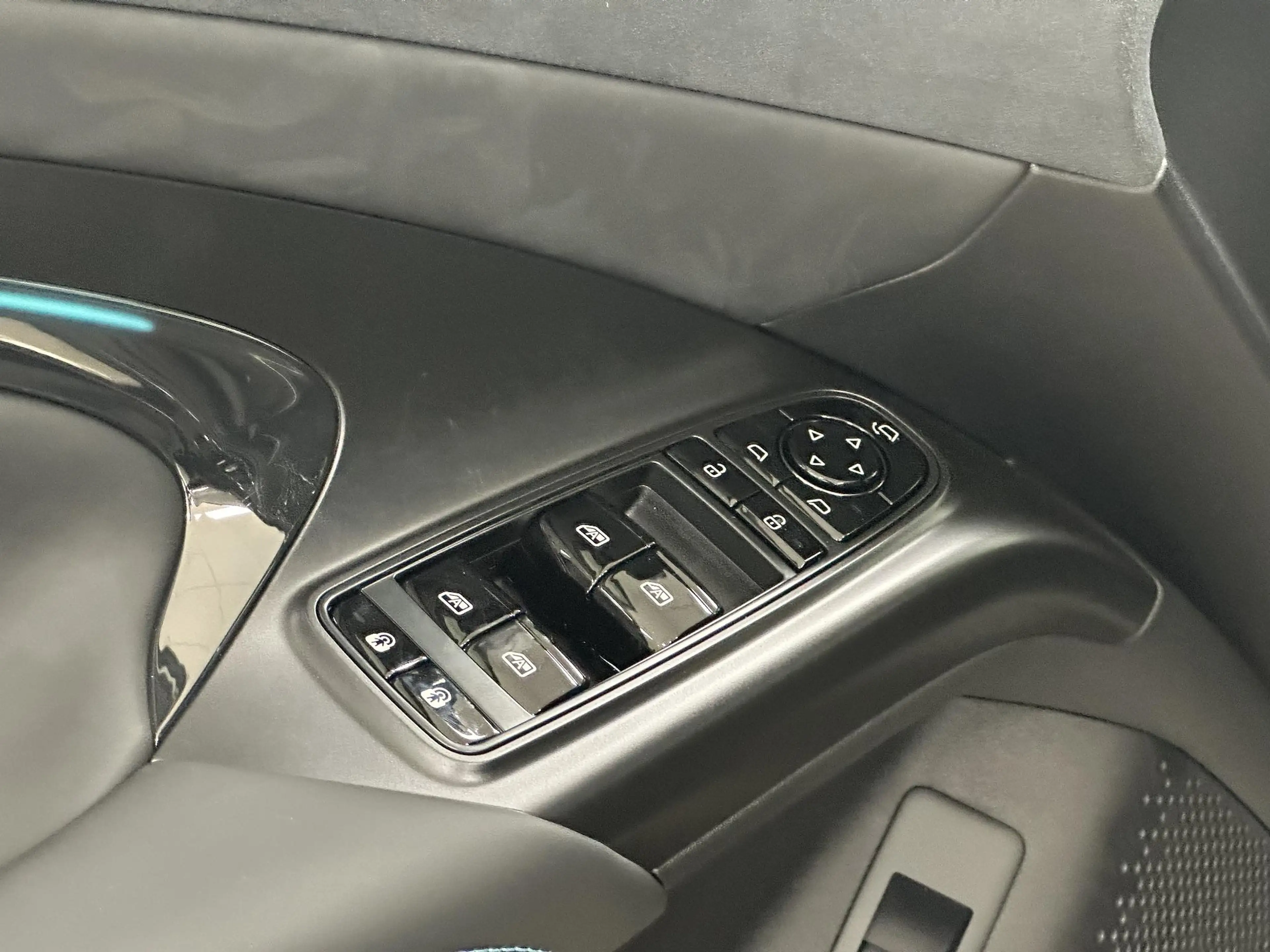BYD Seal Design RWD 82.5 kWh Demo | 570KM WLTP range | Pano — photo 24