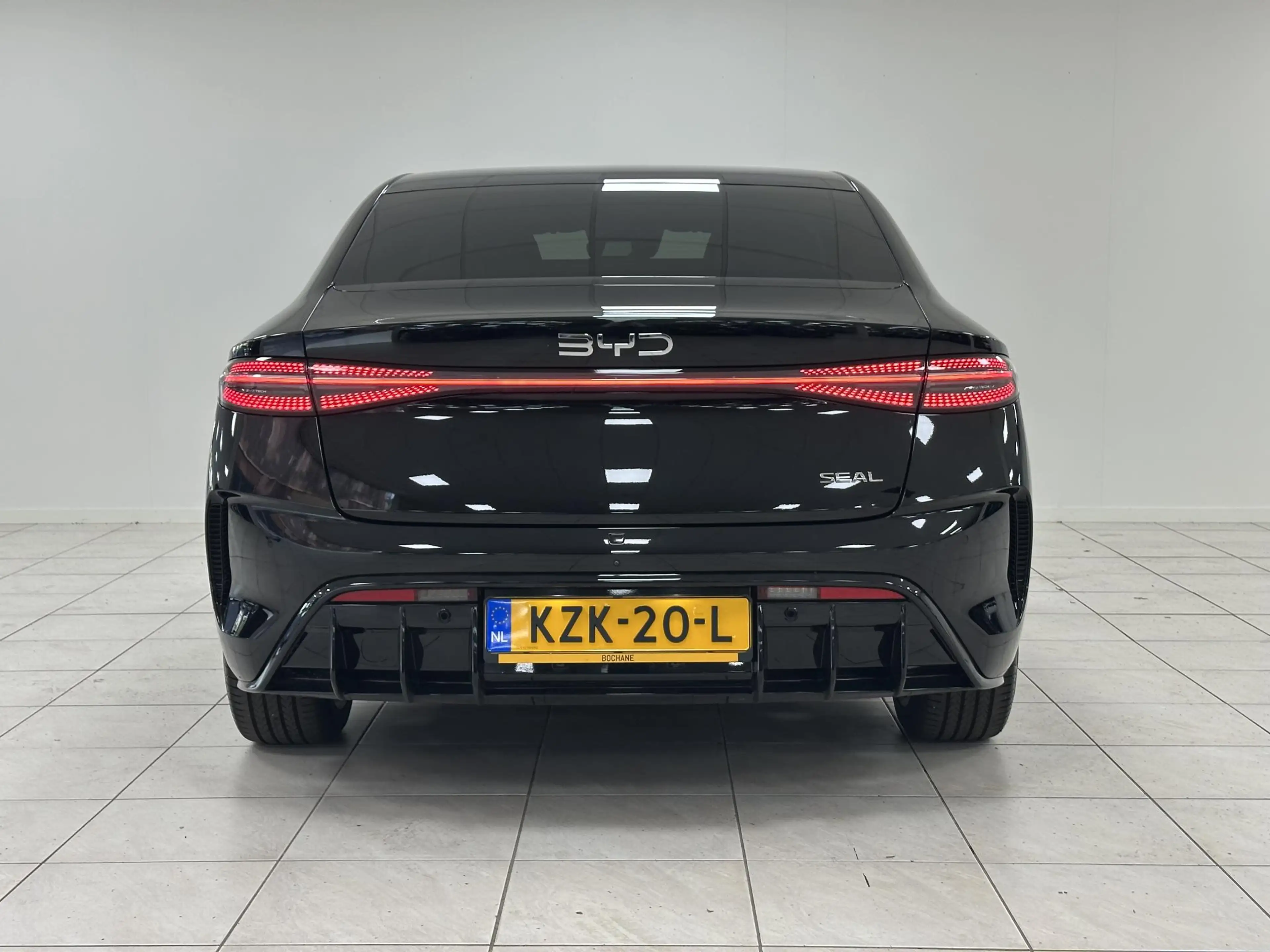 BYD Seal Design RWD 82.5 kWh Demo | 570KM WLTP range | Pano — photo 22