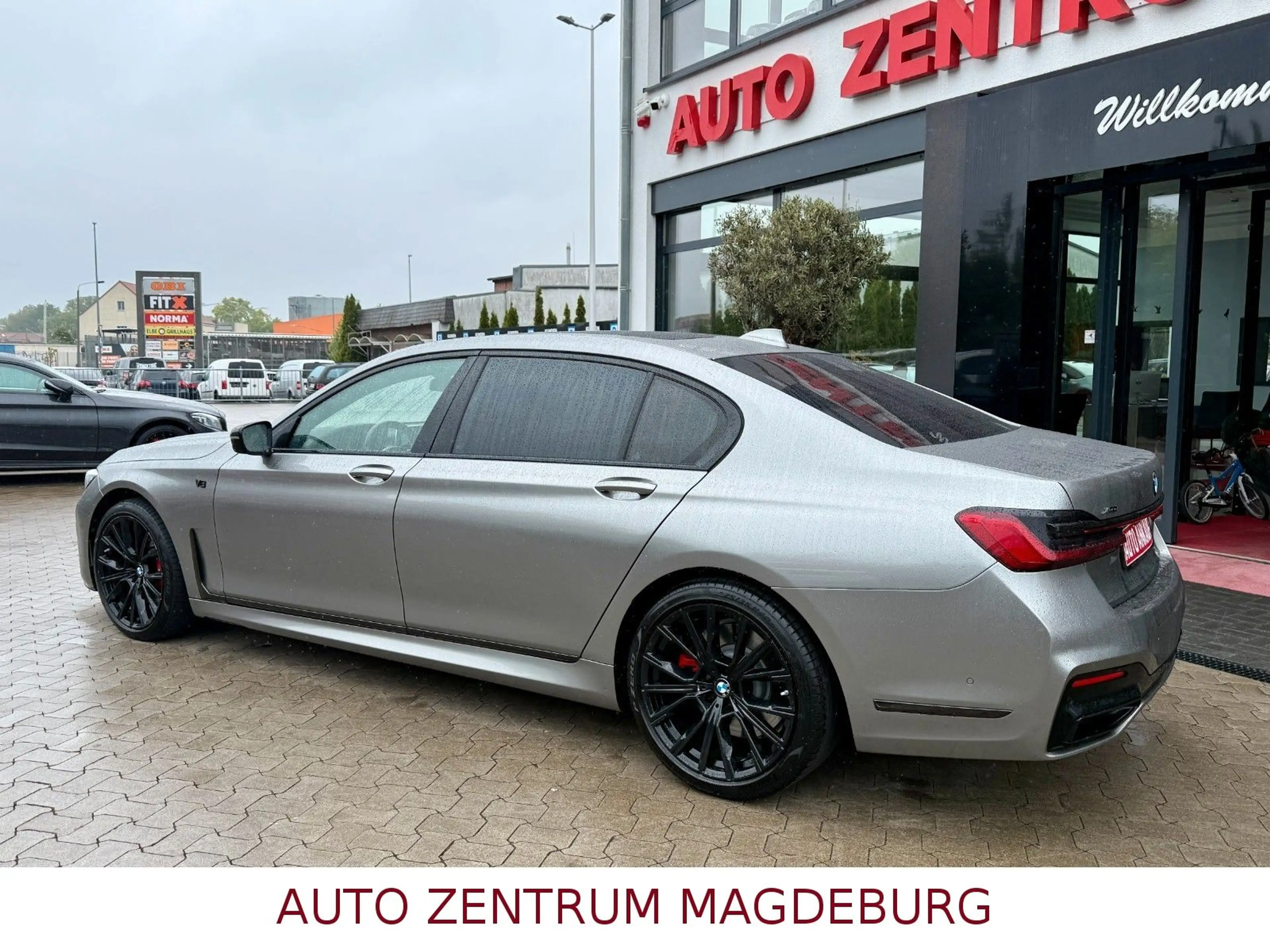 BMW 750 Li xDrive *VOLL*S.BELÜFTUNG*H/K*PANO*MASSAGE* — photo 10