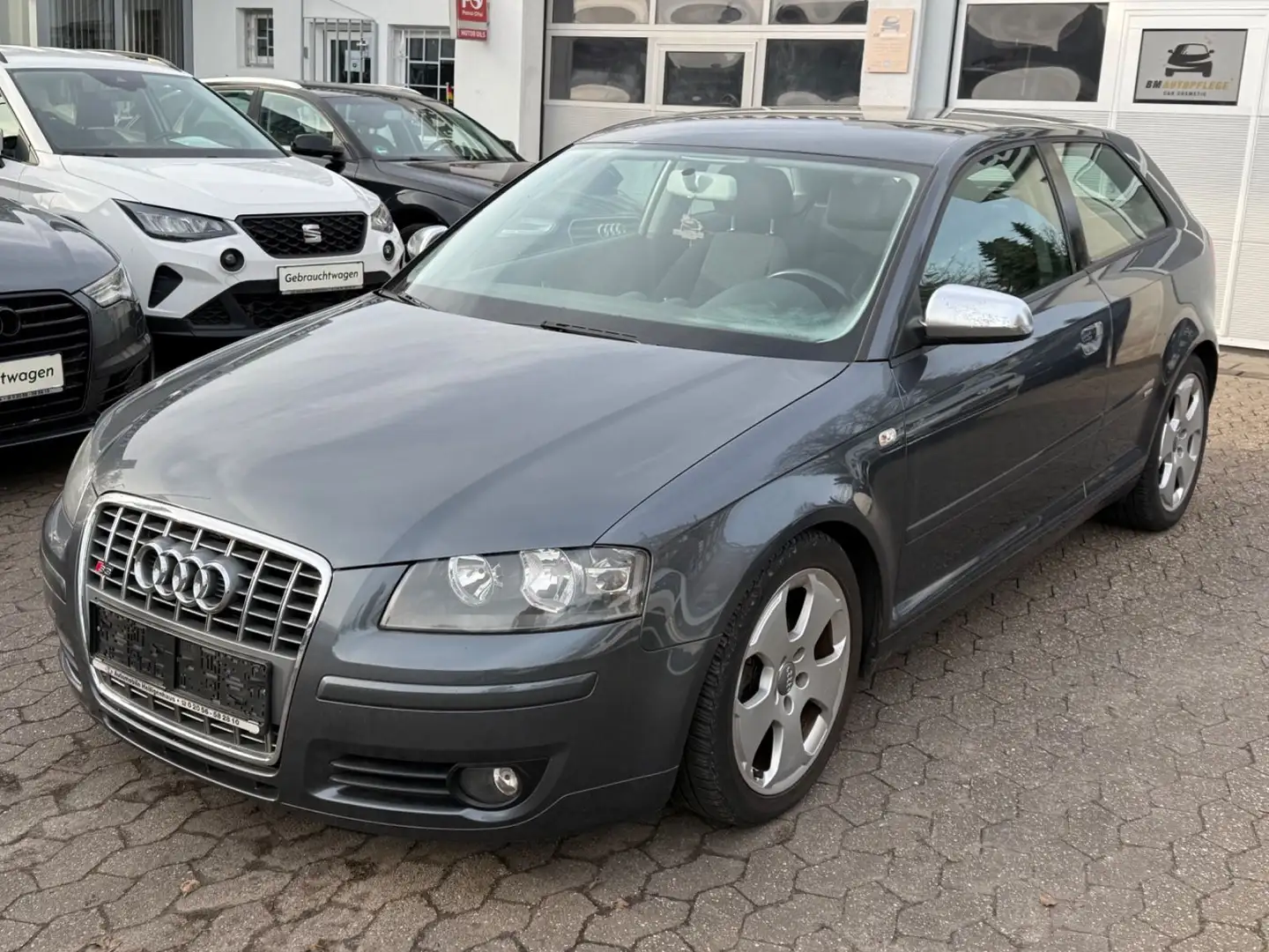 Audi A3 2.0 TDI Attraction*Automatik*Allwetter Grau - 1