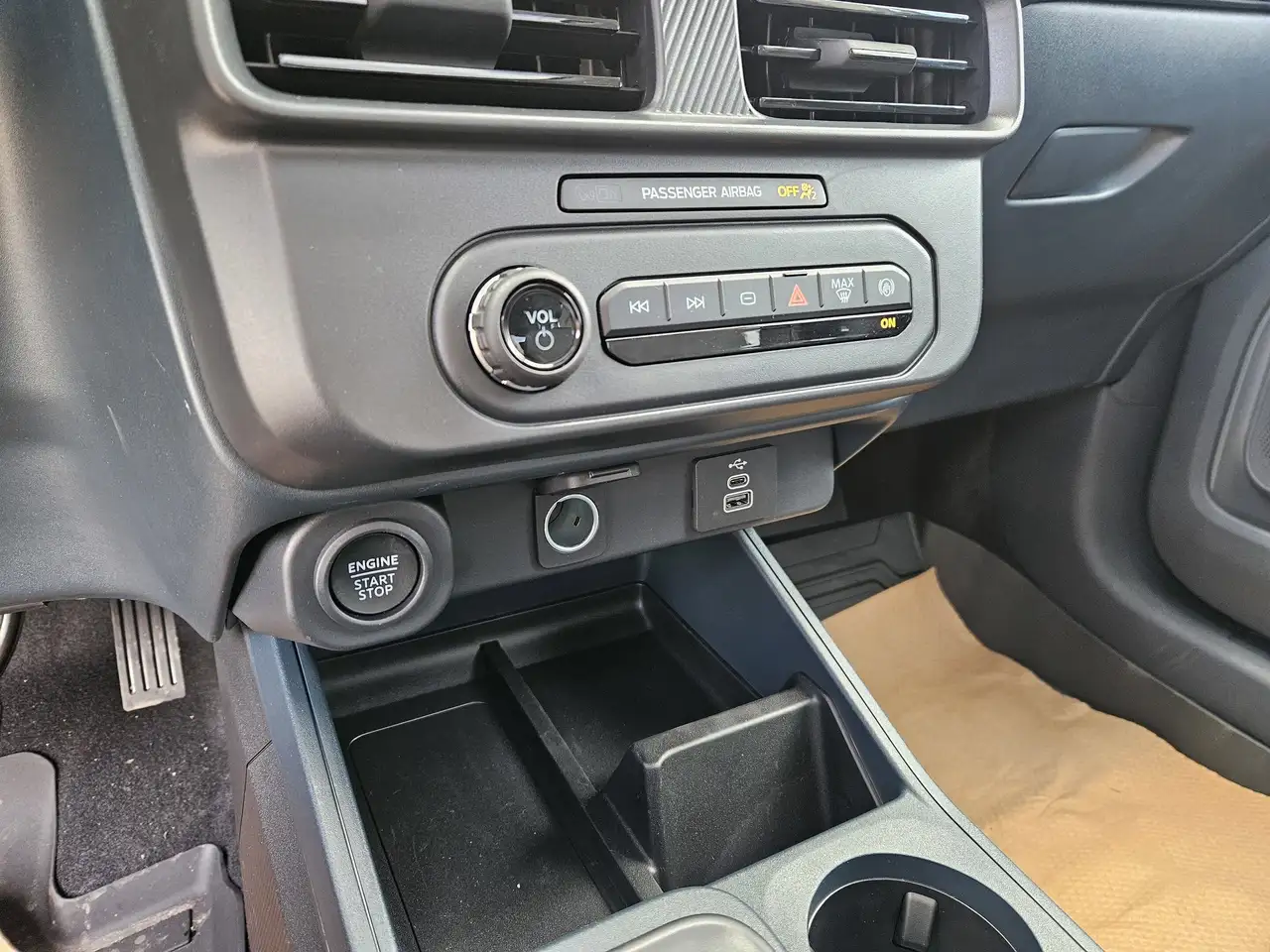 Ford Maverick снимка Ford Maverick