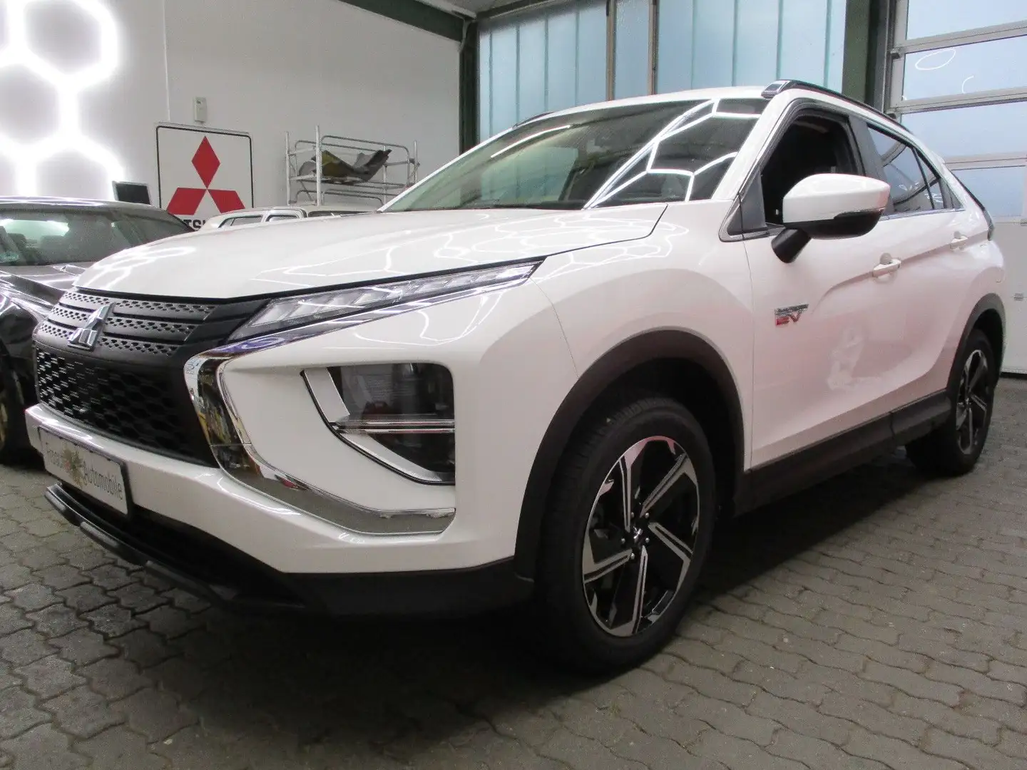 Mitsubishi Eclipse Hybrid 4WD*1.Hand*Kamera*Scheckheftgepflegt Weiß - 2