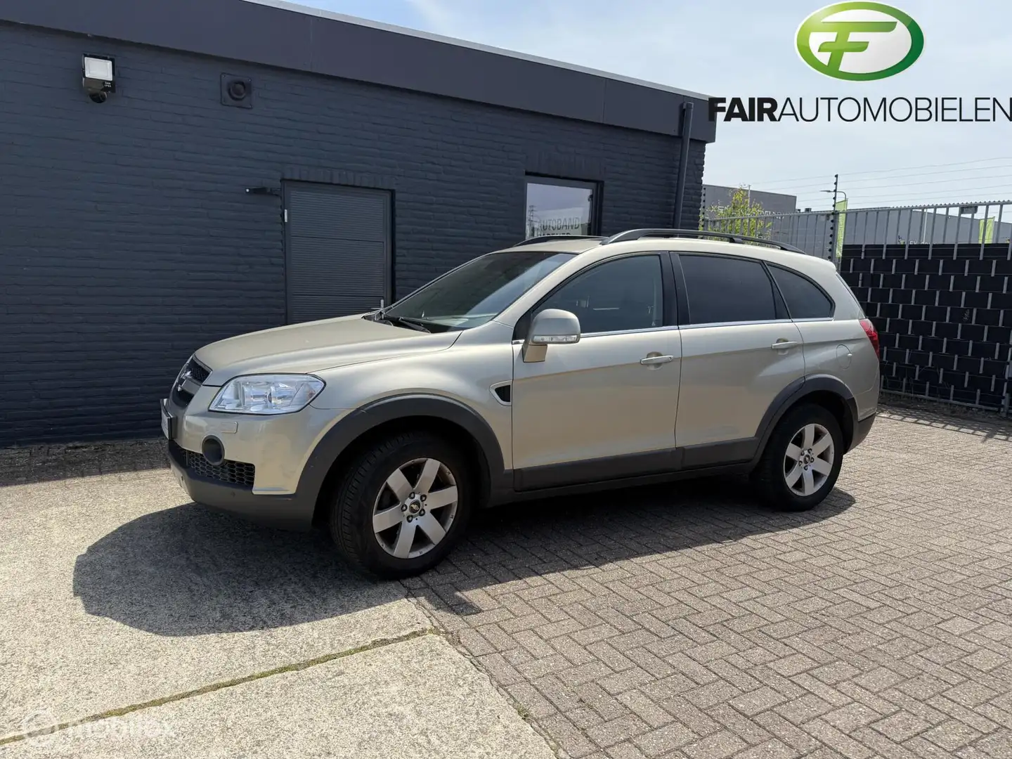 Chevrolet Captiva 2.4i Shadow 2WD Beige - 1