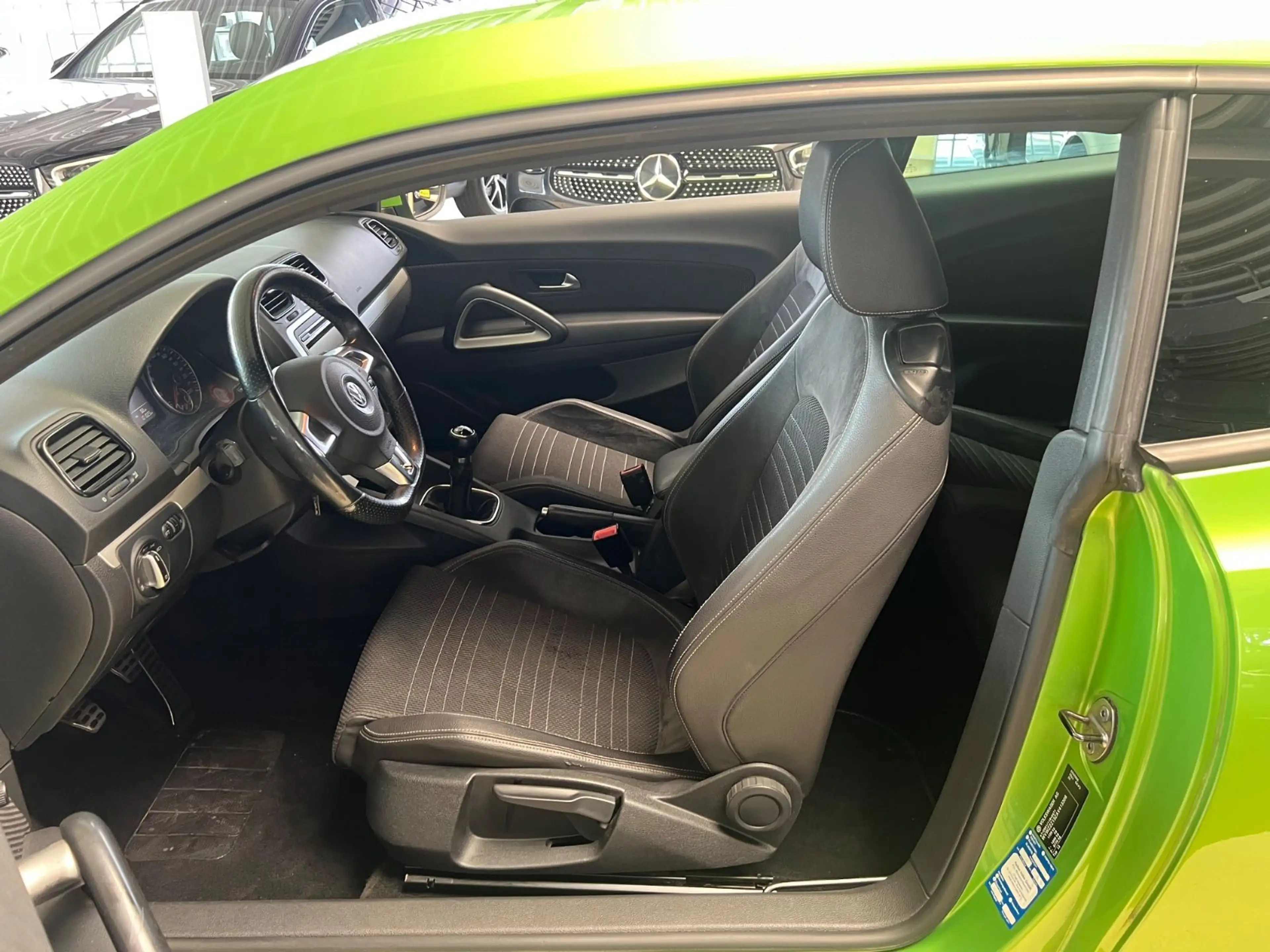 Volkswagen Scirocco 1.4 TSI 118 kW — photo 10