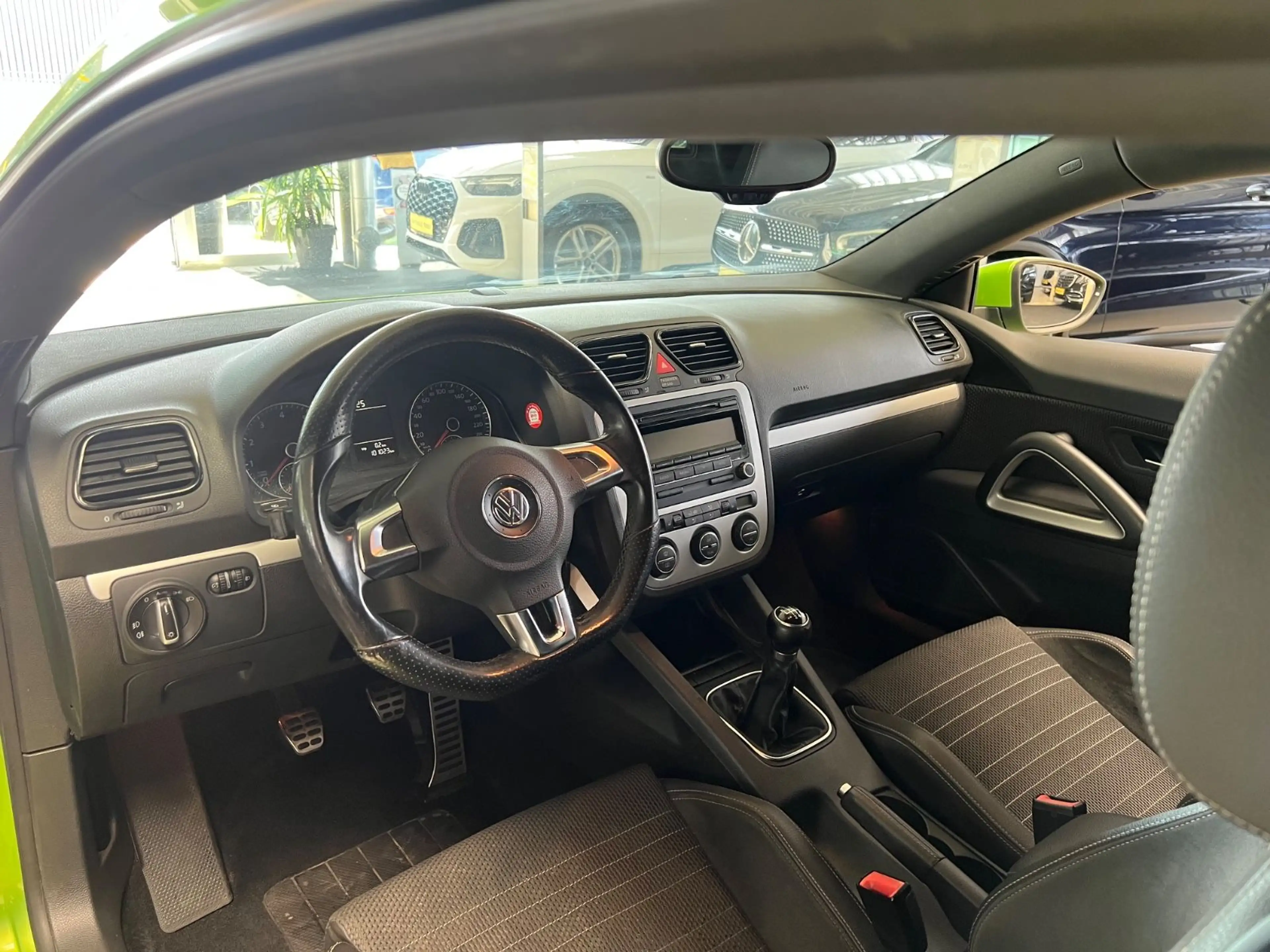 Volkswagen Scirocco 1.4 TSI 118 kW — photo 11