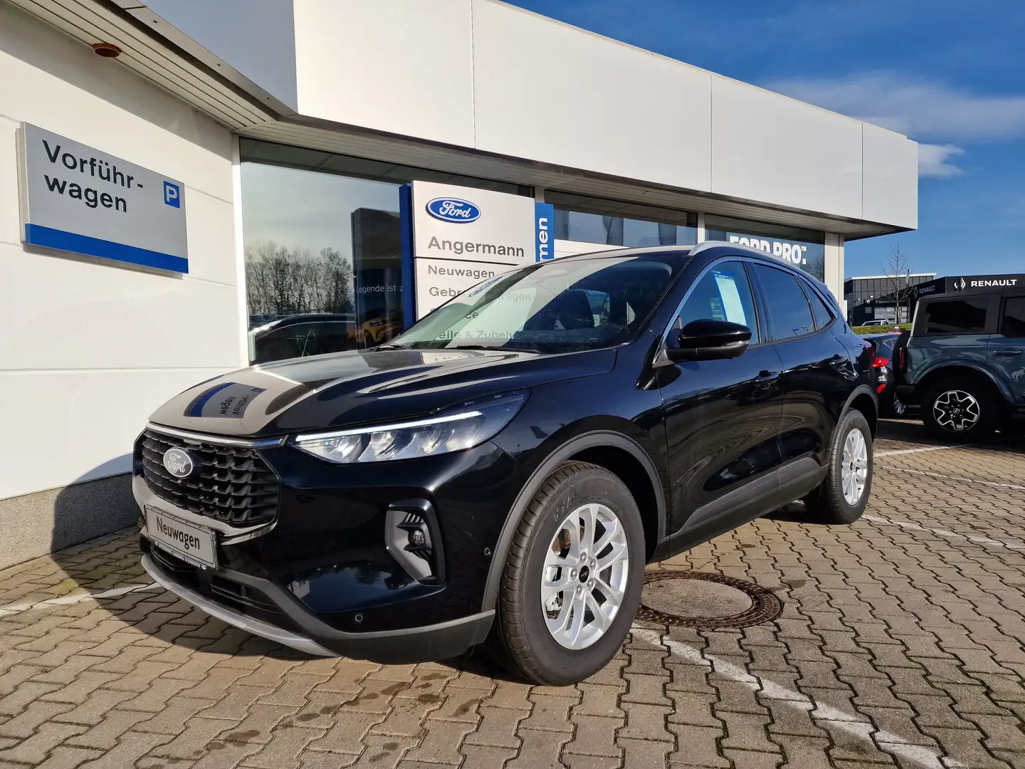 Ford Kuga Titanium Schwarz - 1