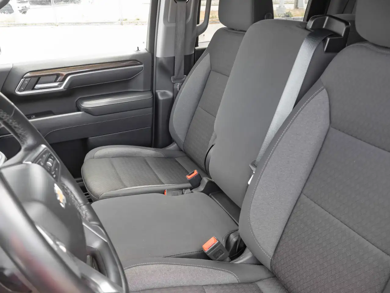 Chevrolet Silverado 1500 снимка Chevrolet Silverado 1500