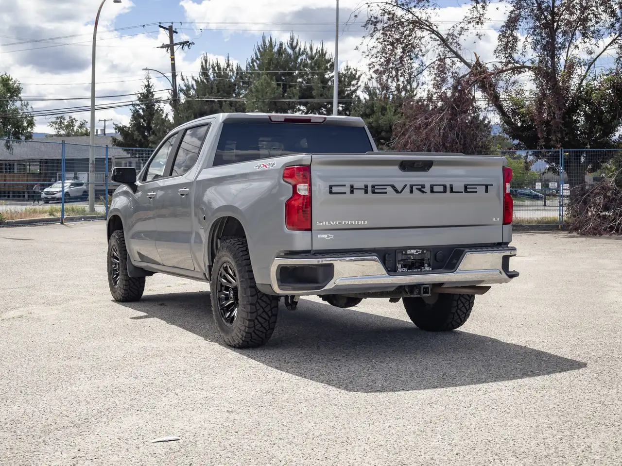 Chevrolet Silverado 1500 снимка Chevrolet Silverado 1500