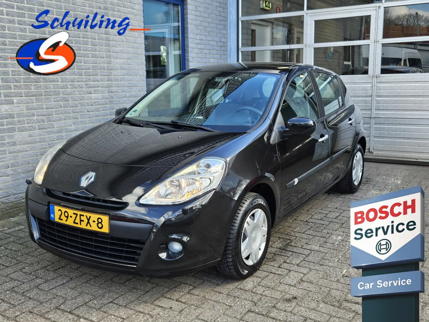 Renault Clio 1.2-16V Authentique crna - 1