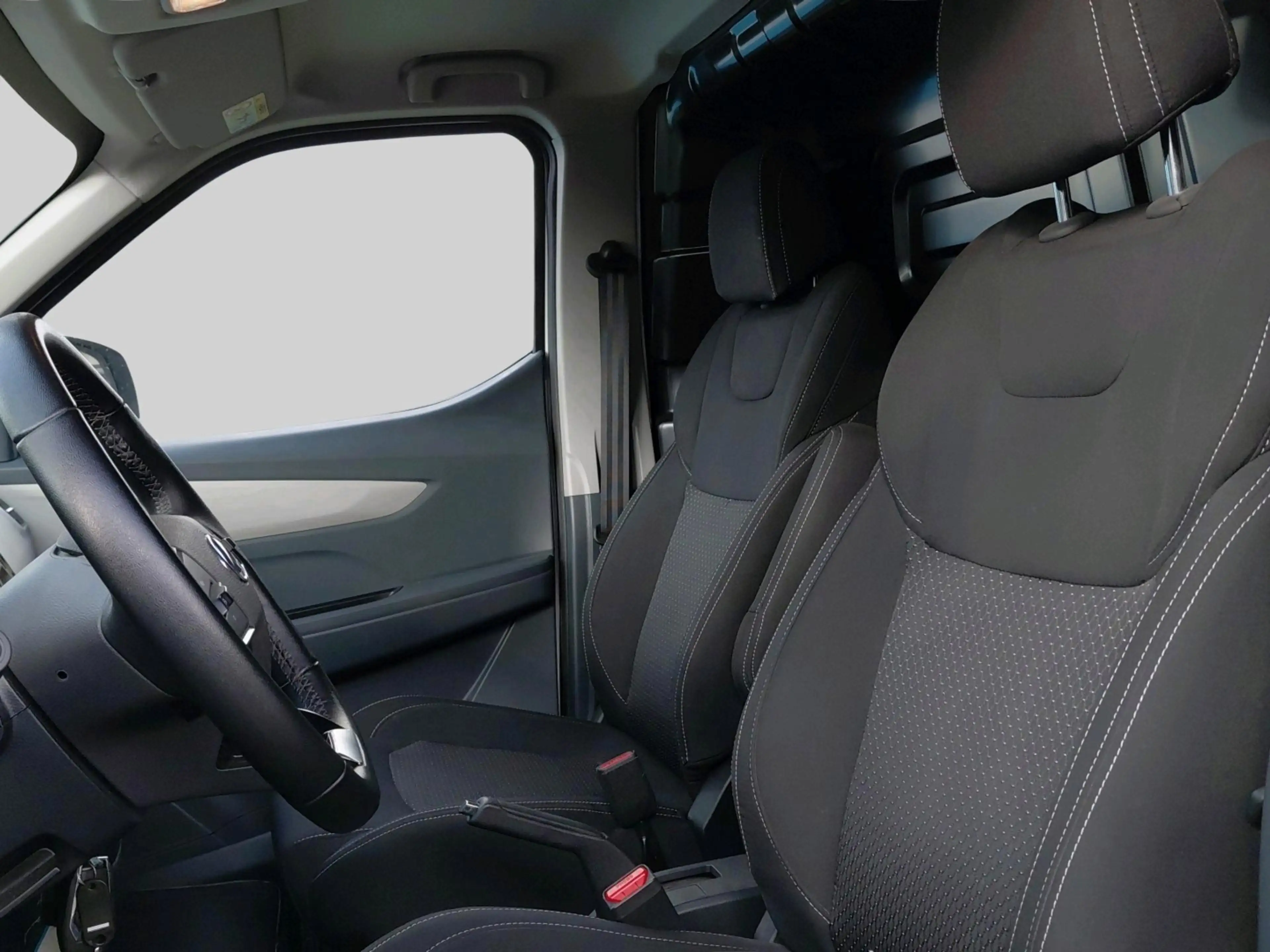 Maxus eDeliver 3 EDELIVER 3 PAN VAN 50 AT FWD — photo 11