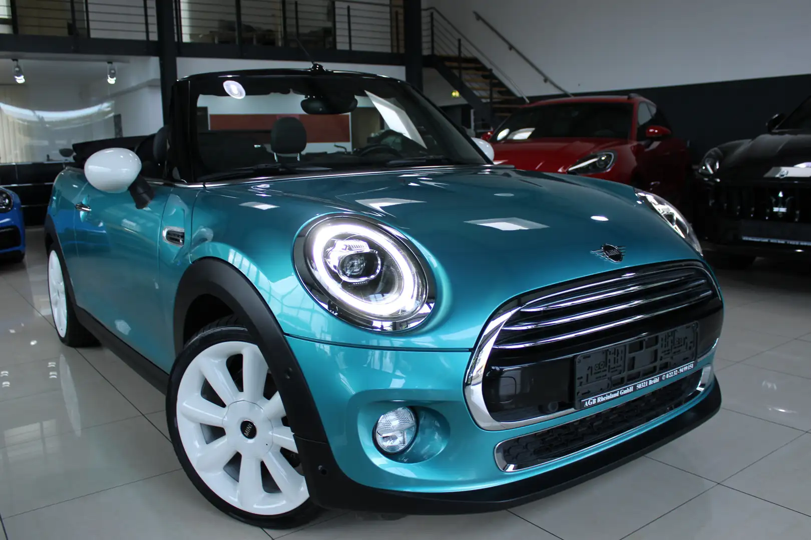 MINI Cooper D Cabrio NEUES MODELL PEPPER-PAKET VOLL-LEDER NAVI ALU-18* Blau - 2