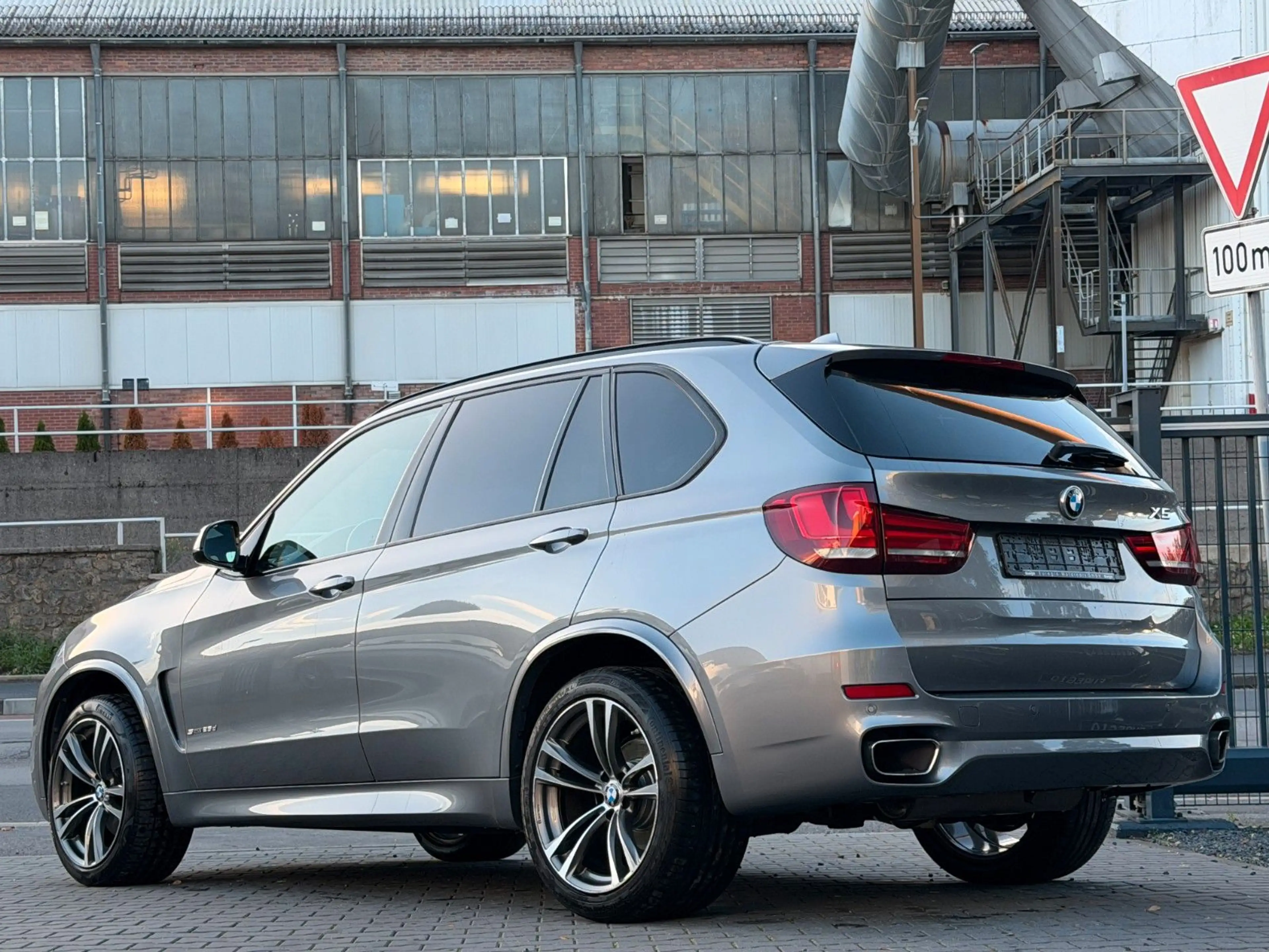 BMW X5 sDrive 25 d Aut. LED - M Sportpaket /// — photo 8