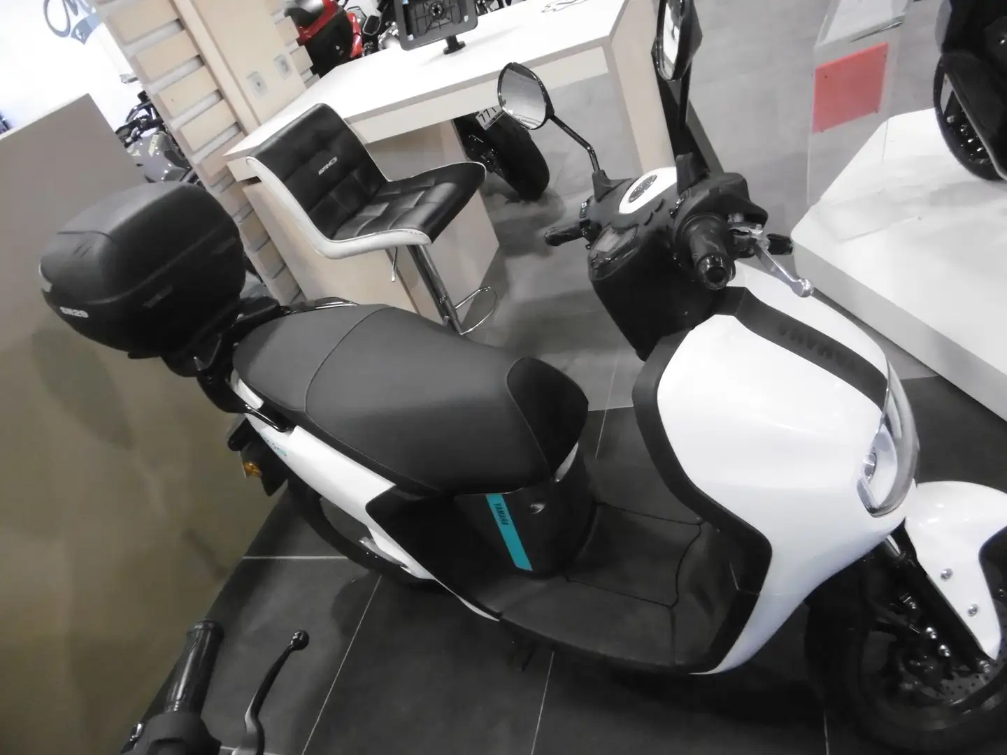 Yamaha Blanco - 1