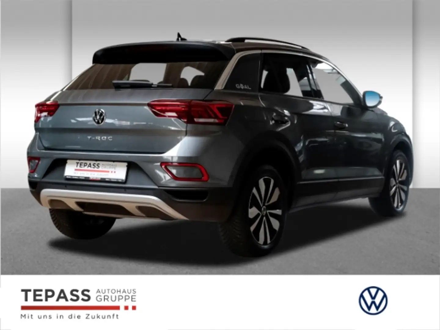 Volkswagen T-Roc 1,5 TSI Goal ALLSEASON APP Grijs - 2