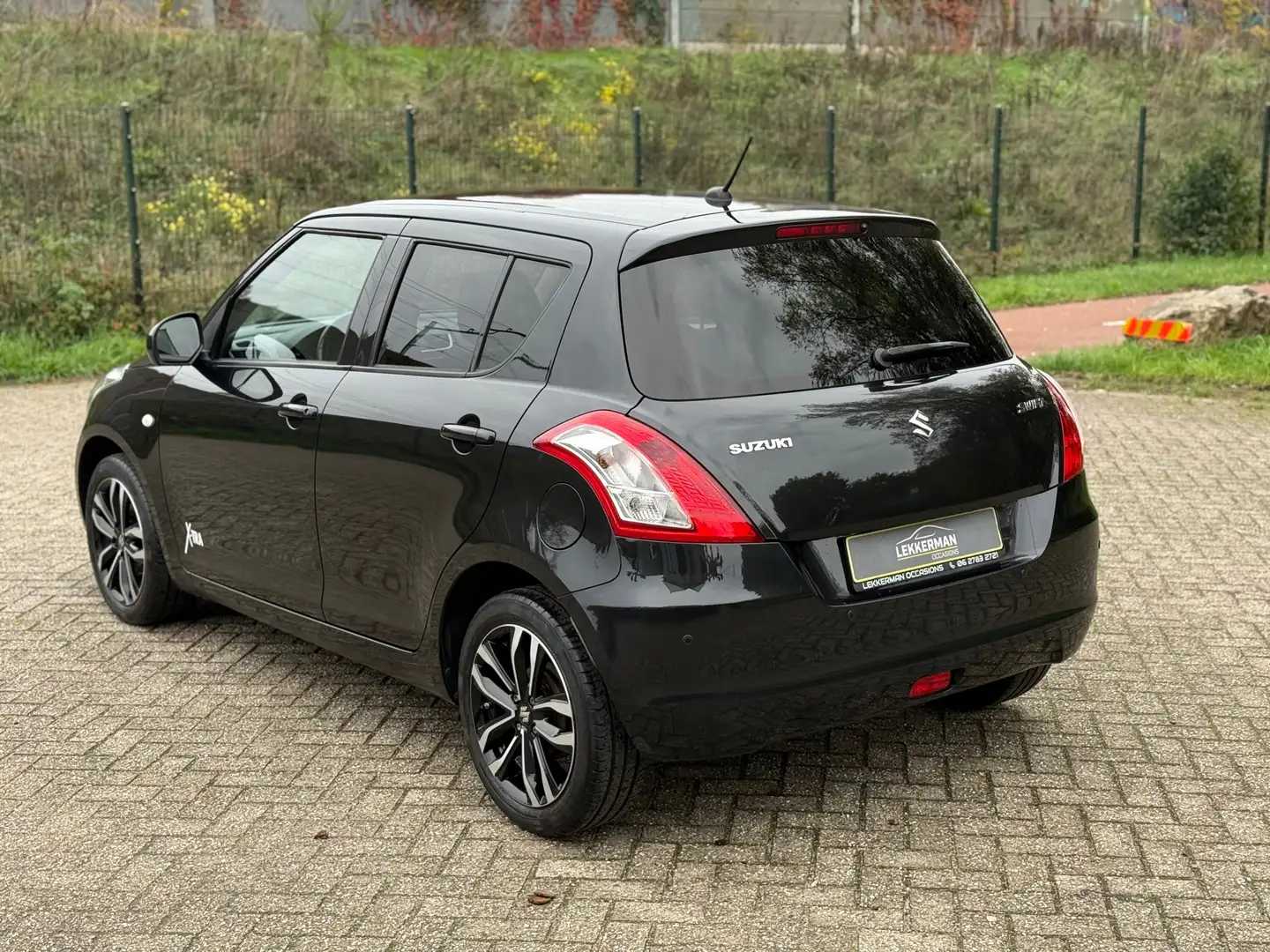Suzuki Swift 1.2 XTRA CRUISE I PDC I DEALER ONDH I LEER I ZEER Noir - 2