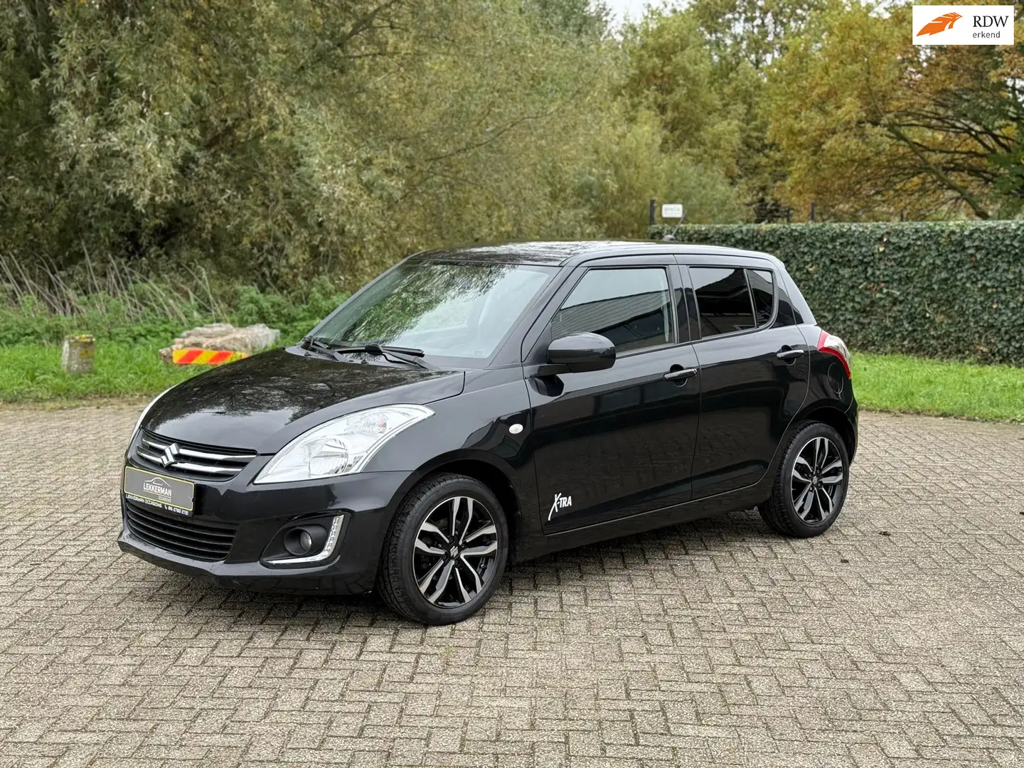 Suzuki Swift 1.2 XTRA CRUISE I PDC I DEALER ONDH I LEER I ZEER Noir - 1