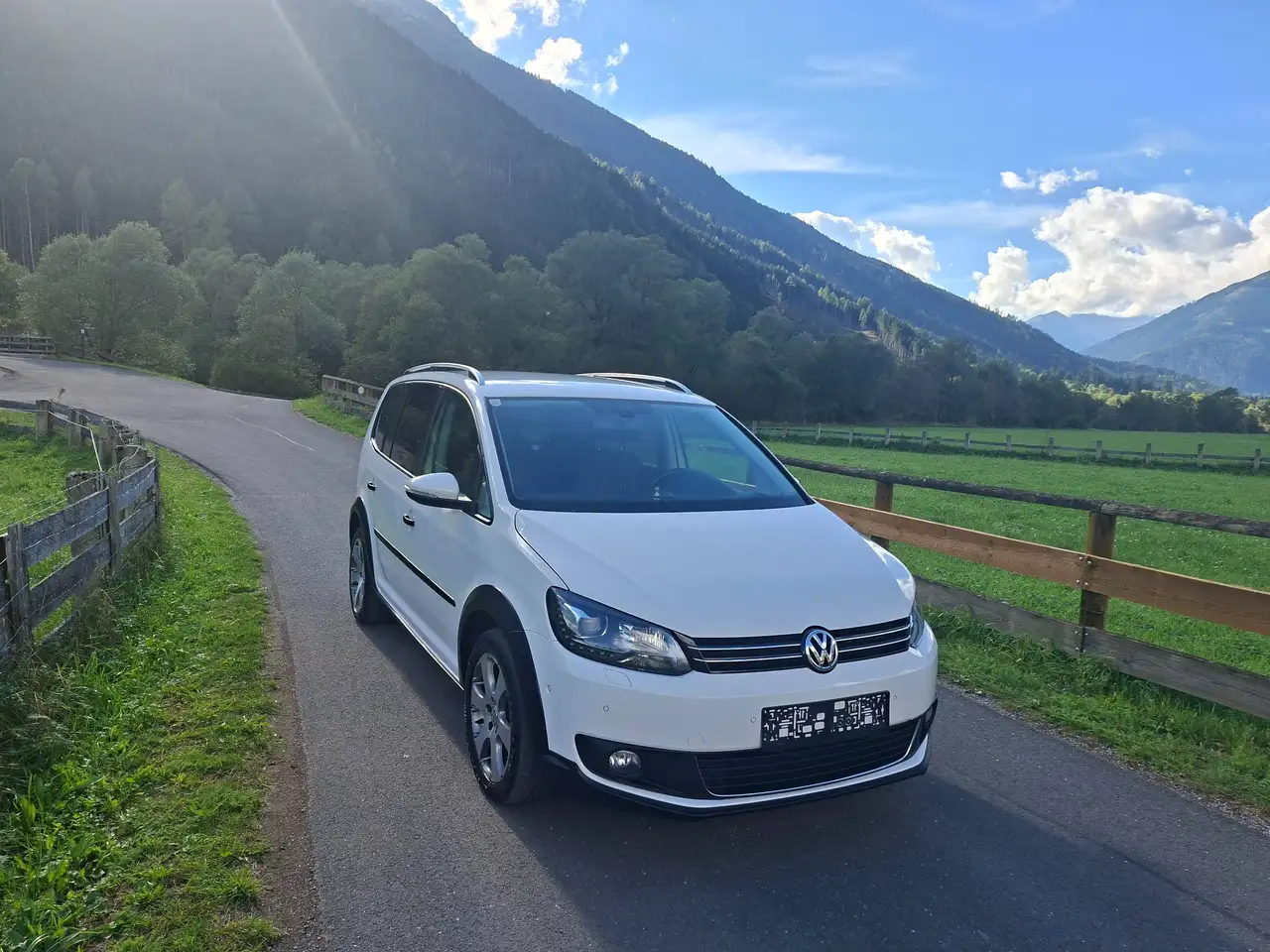 Volkswagen Cross Touran