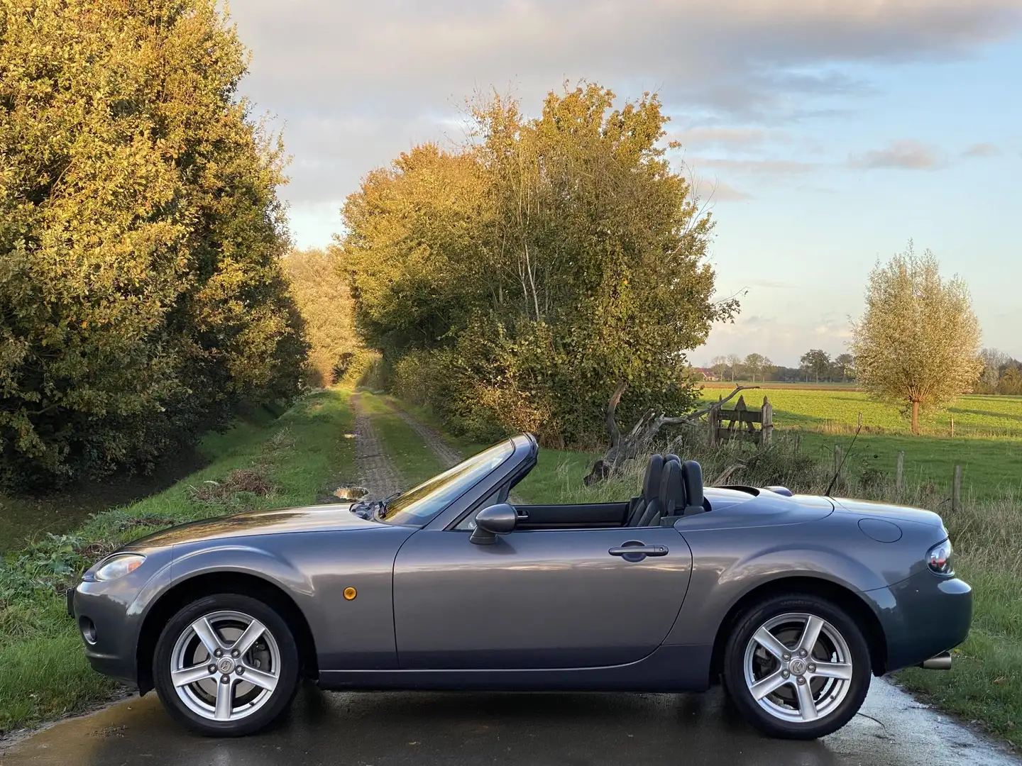 Mazda MX-5 NC ROADSTER COUPE 1.8 EXCLUSIVE Grijs - 2