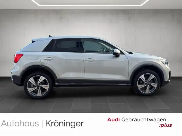 Audi Q2 view 4