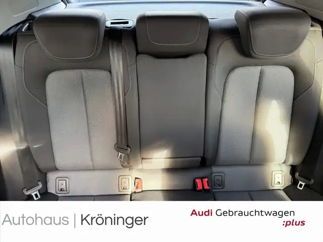 Audi Q2 view 10