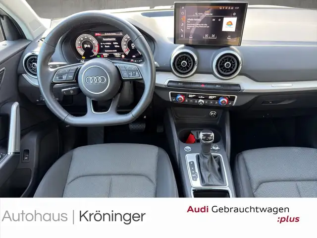Audi Q2 view 13