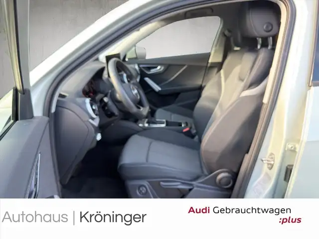 Audi Q2 view 7