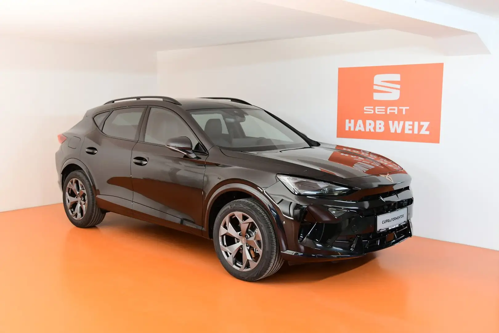 CUPRA Formentor 1.5 e-TSI 150 PS DSG Schwarz - 2