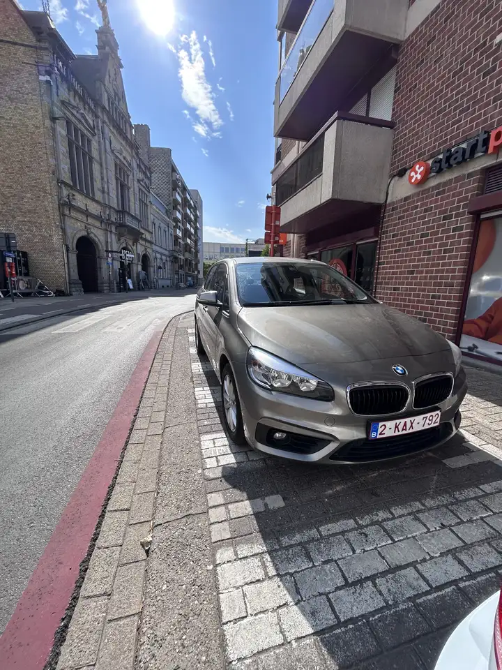 BMW 218