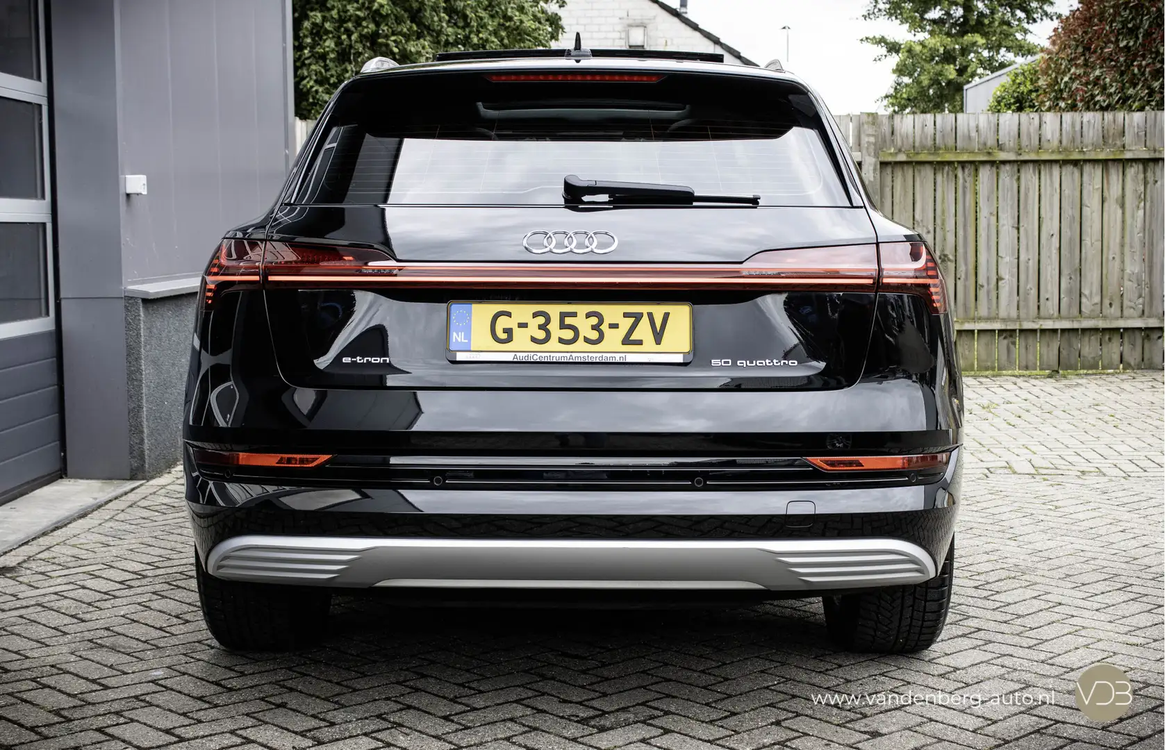 Audi e-tron 50 quattro Launch edition plus PANO LEER Origineel Zwart - 2
