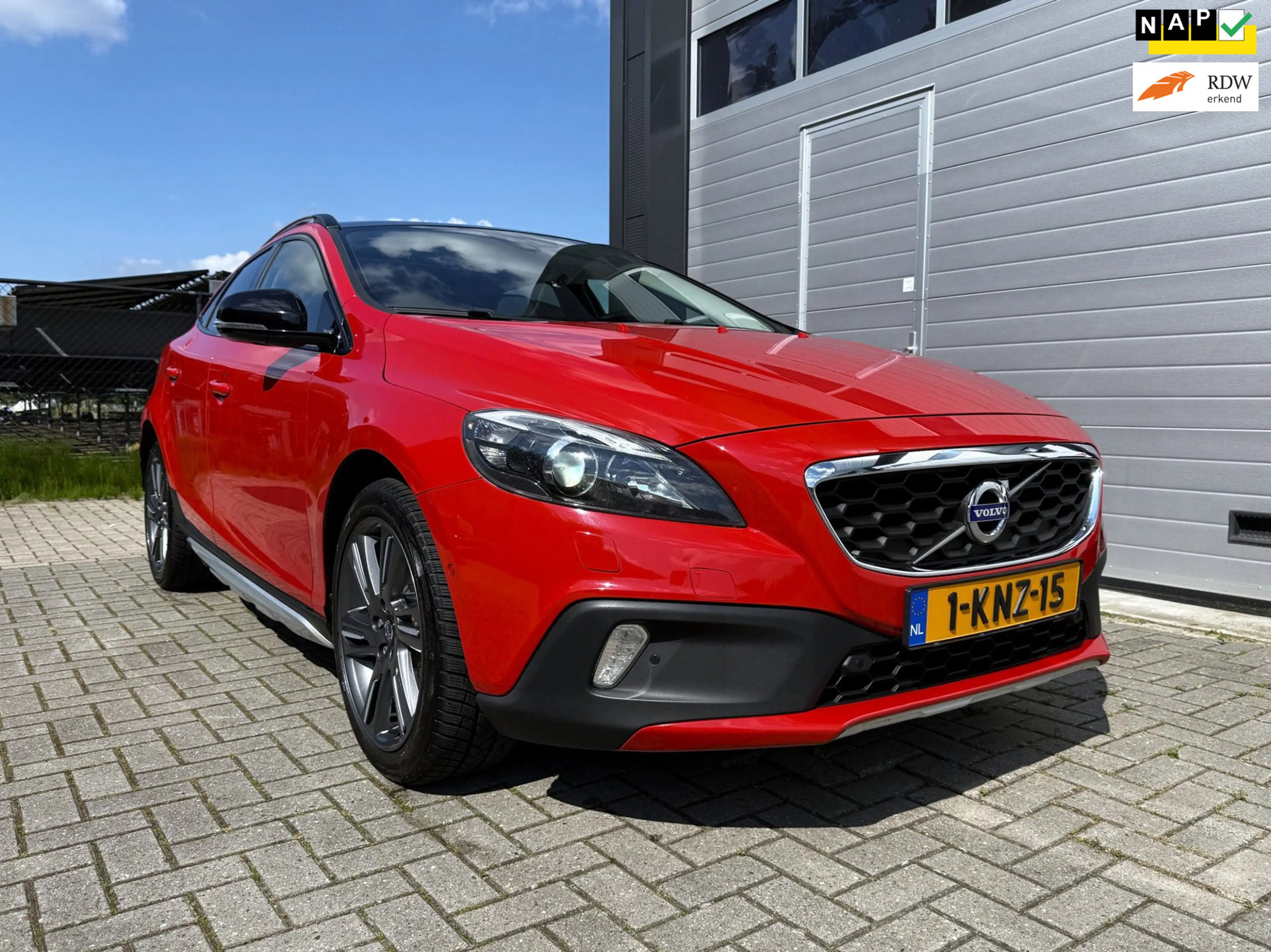 Volvo V40 Cross Country 1.6 D2 Summum - Pano - Navigatie - Lederen Bekledi