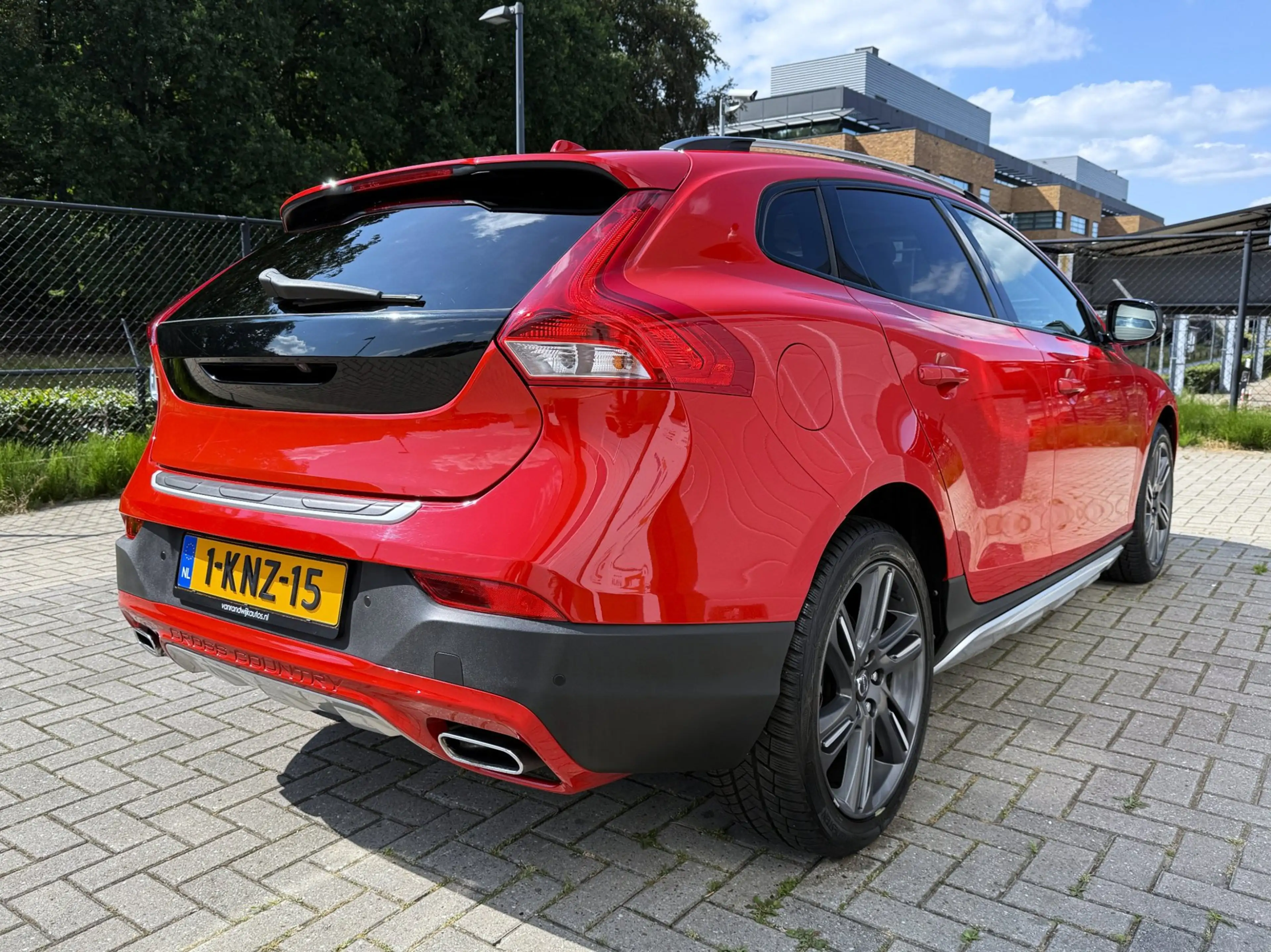 Volvo V40 Cross Country 1.6 D2 Summum - Pano - Navigatie - Lederen Bekledi — photo 3