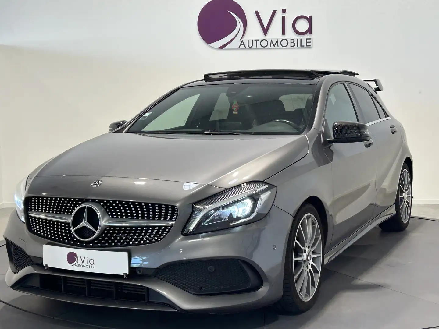Mercedes-Benz CL 180 d AMG line, toit ouvrant, Carplay Gris - 1