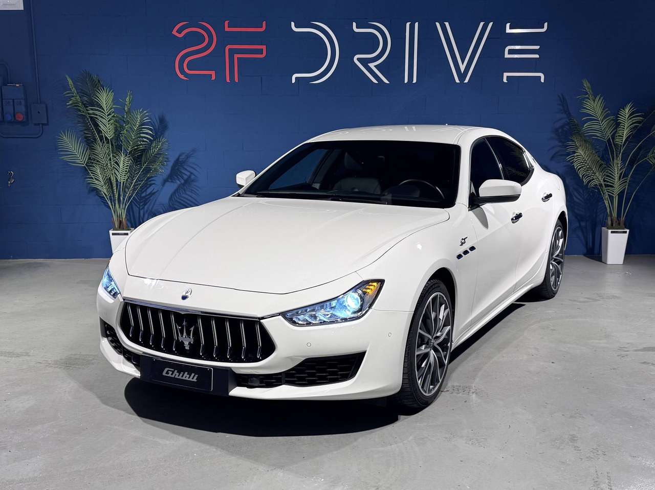 Maserati Ghibli GT Hybrid 330 CV