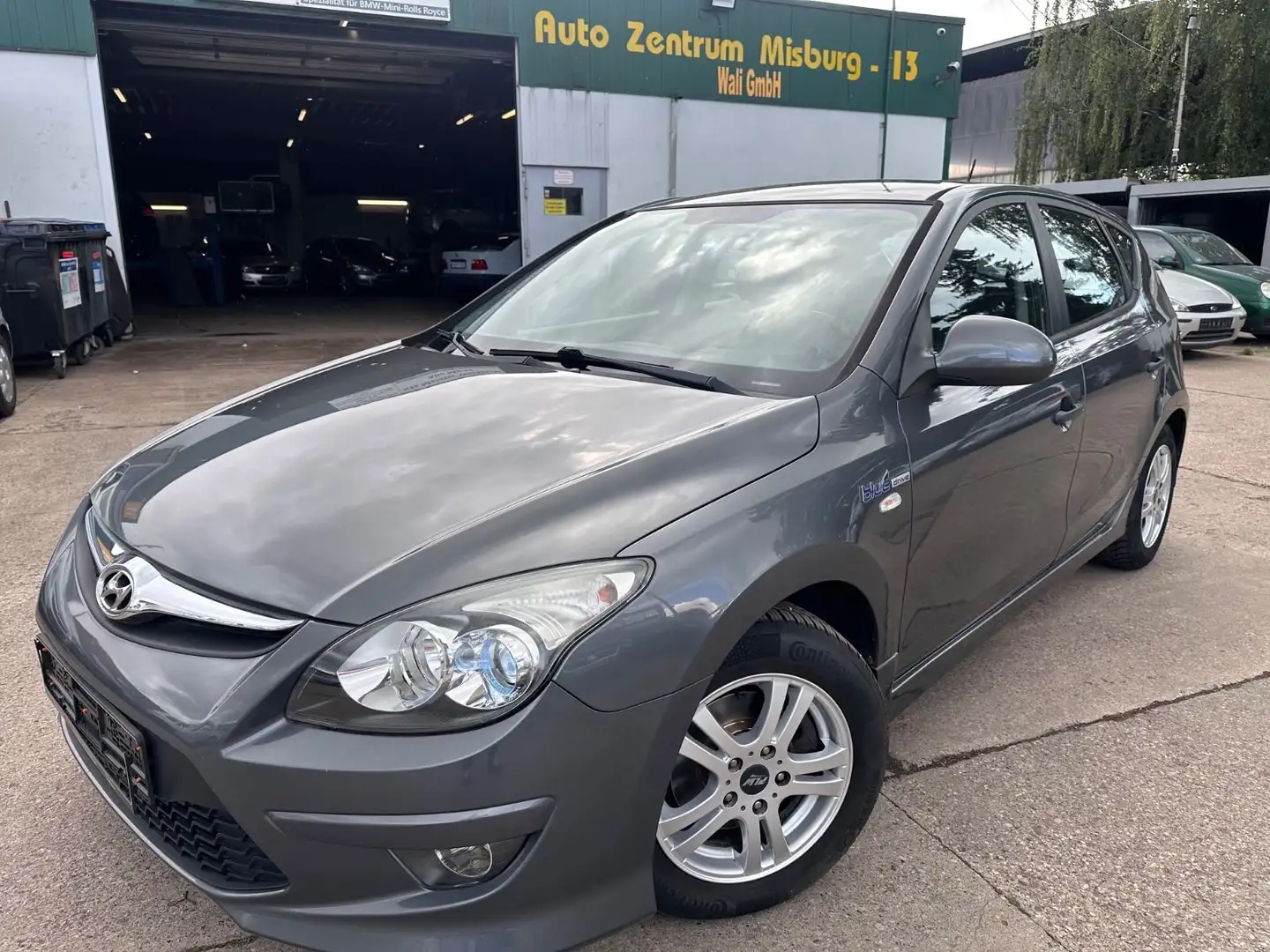 Hyundai i30 1.4 TÜV Neu Grau - 2