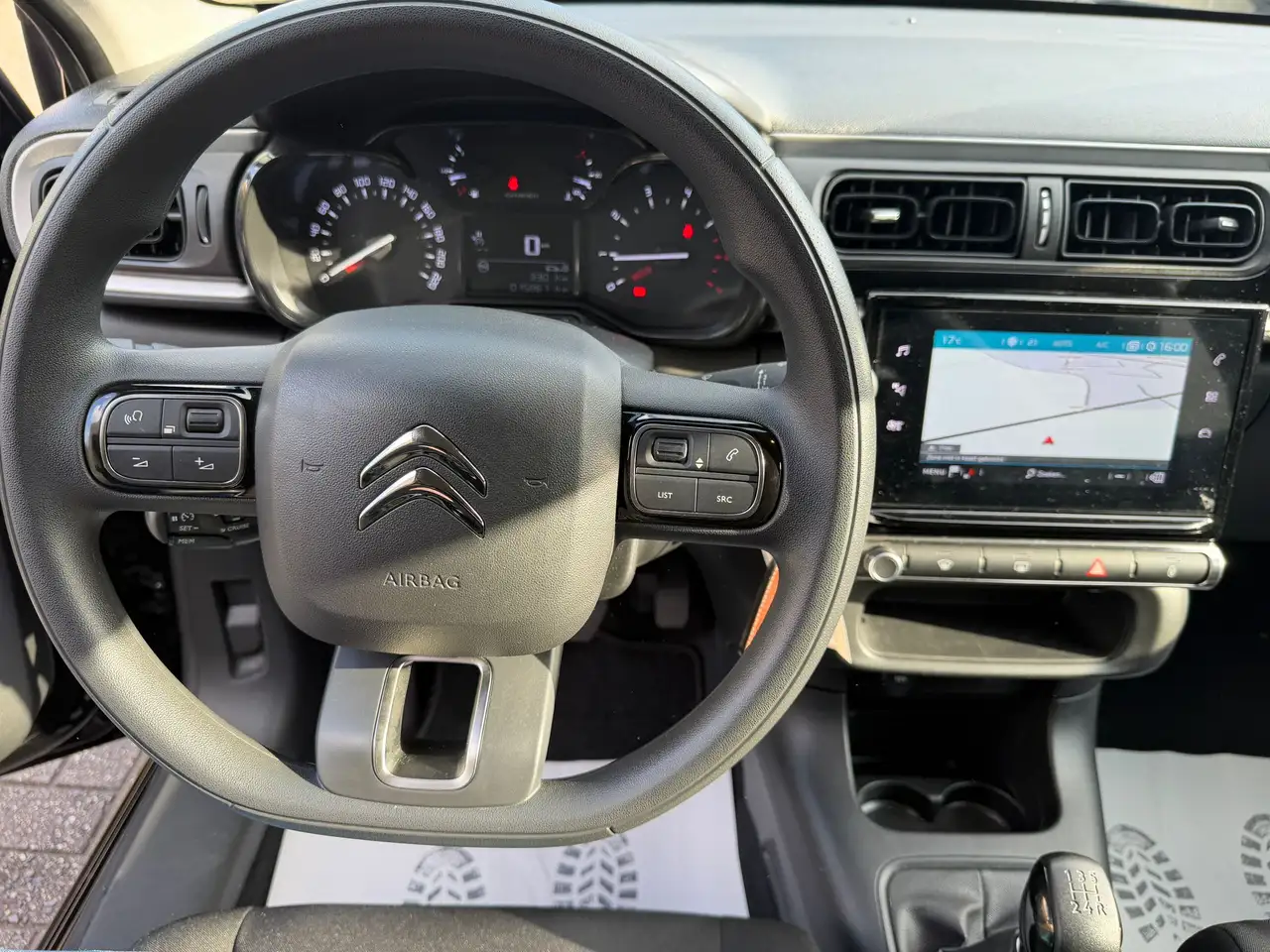 Citroen C3 C3 1.2i PureTech Shine 13